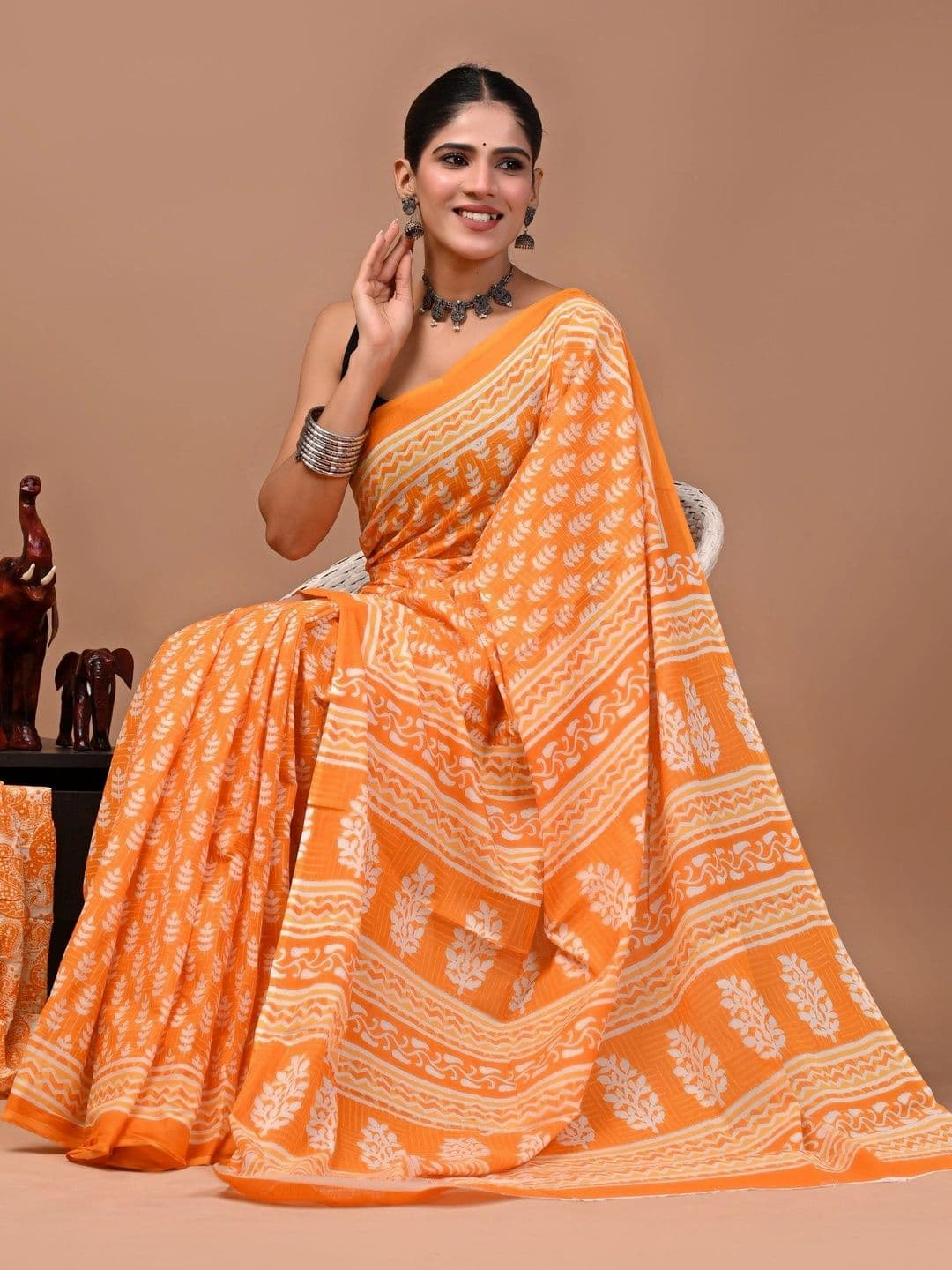 Anouk Ethnic Motifs Pure Cotton Block Print Saree thumbnail 3