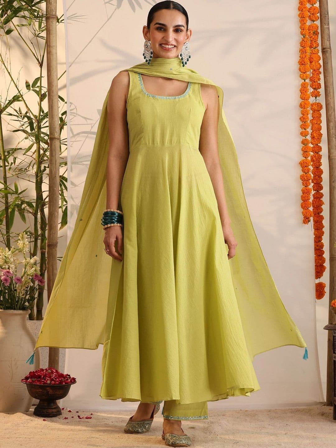 Khushal K Women Empire Thread Work Pure Cotton Kurta with Palazzos & With Dupatta thumbnail 6