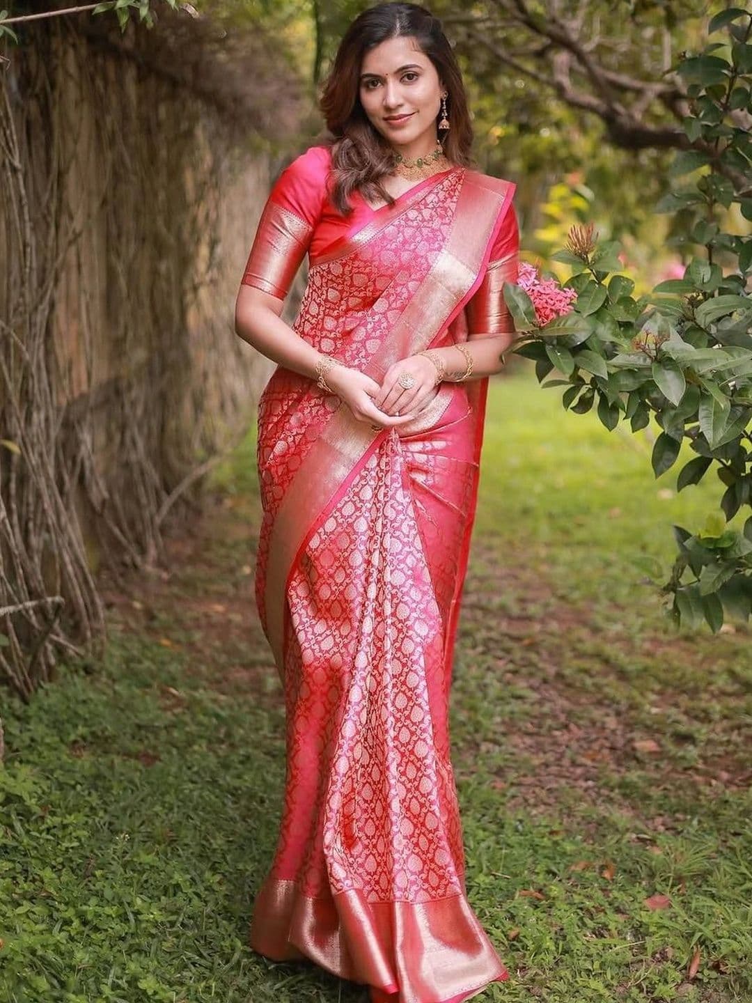 MARUTI VASTRAM Woven Design Zari Art Silk Banarasi Saree - view 1