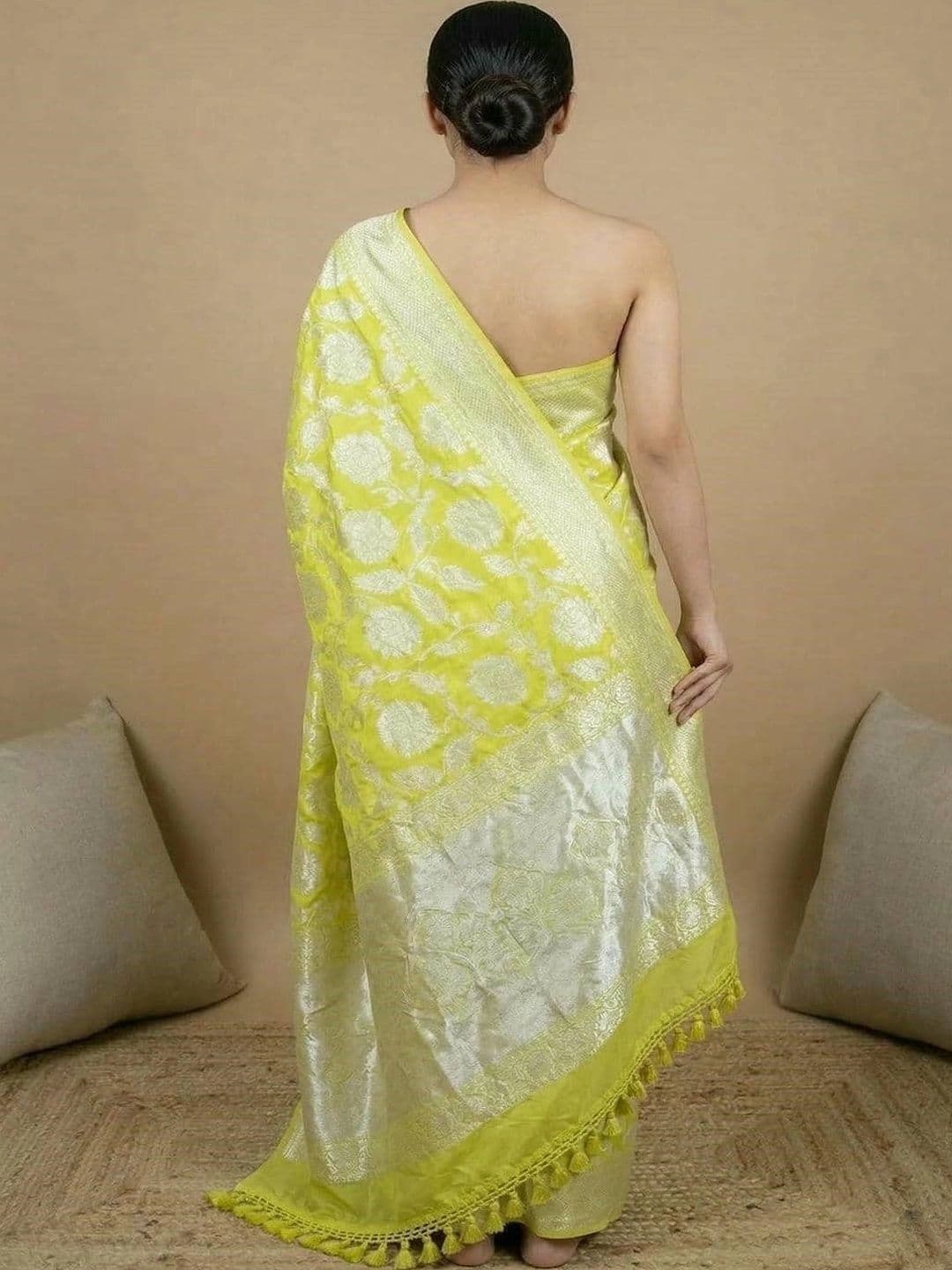 MITAL ENTERPRISE Woven Design Zari Art Silk Saree thumbnail 4