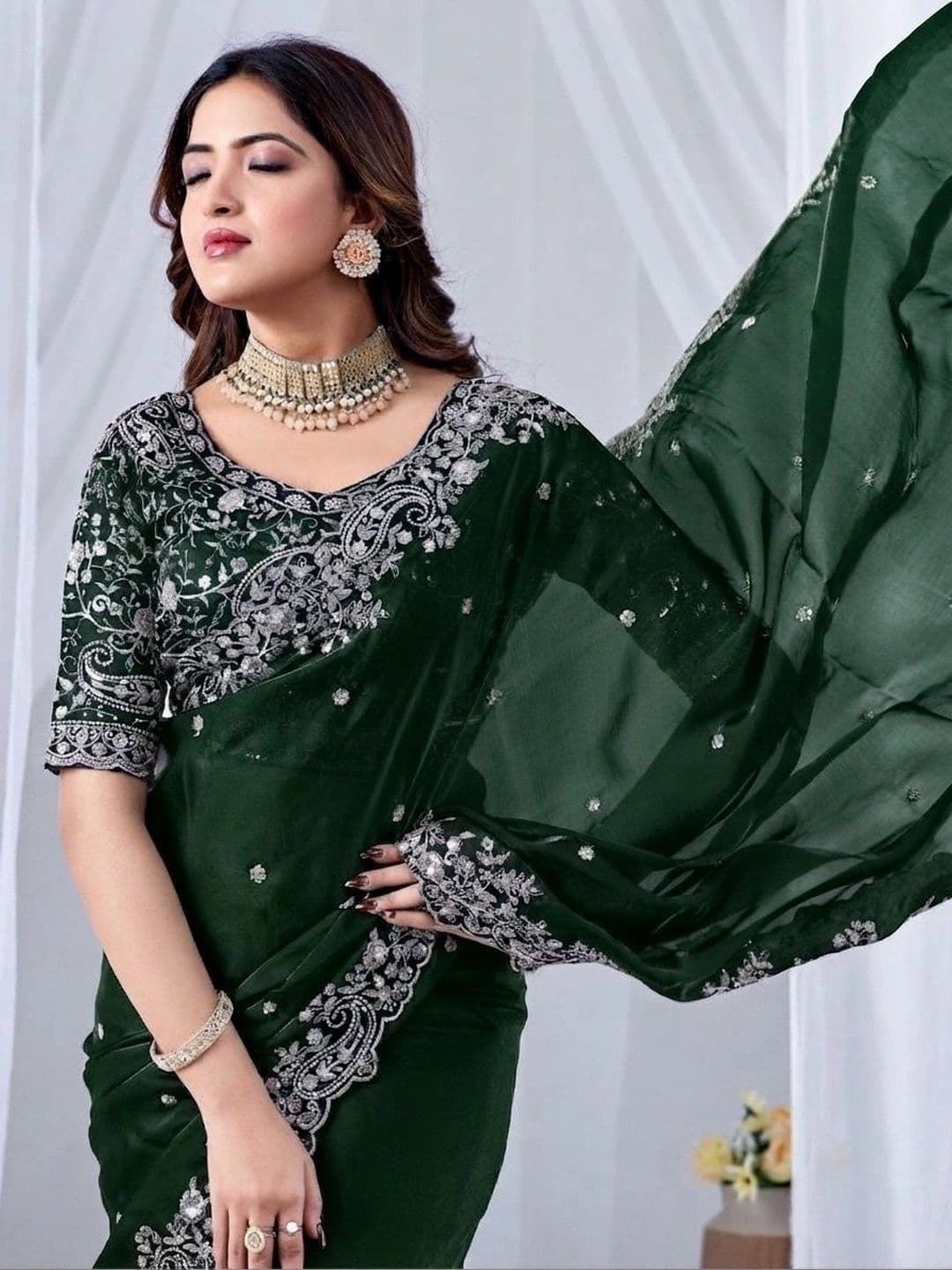 DIVASTRI Floral Embroidered Art Silk Heavy Work Saree thumbnail 6