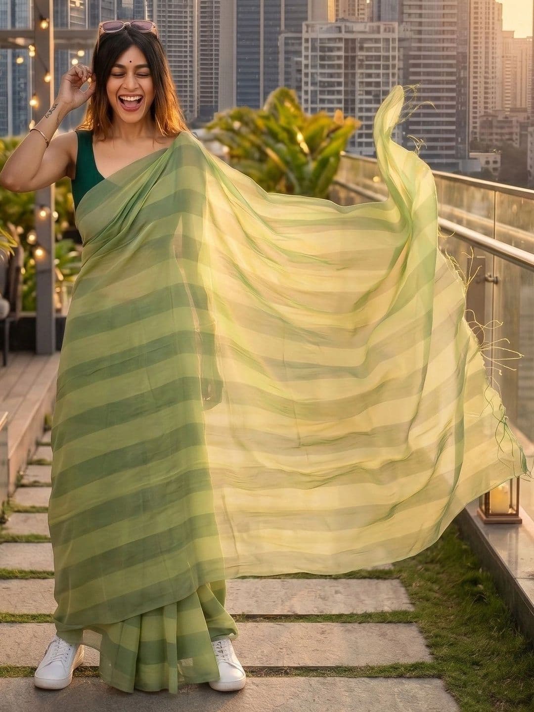 RUTVA FASHION Striped Zari Linen Blend Saree thumbnail 3
