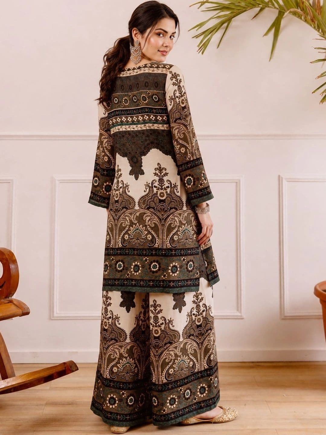Sangria Women Ethnic Motifs Printed Regular Kurta with Palazzos thumbnail 2