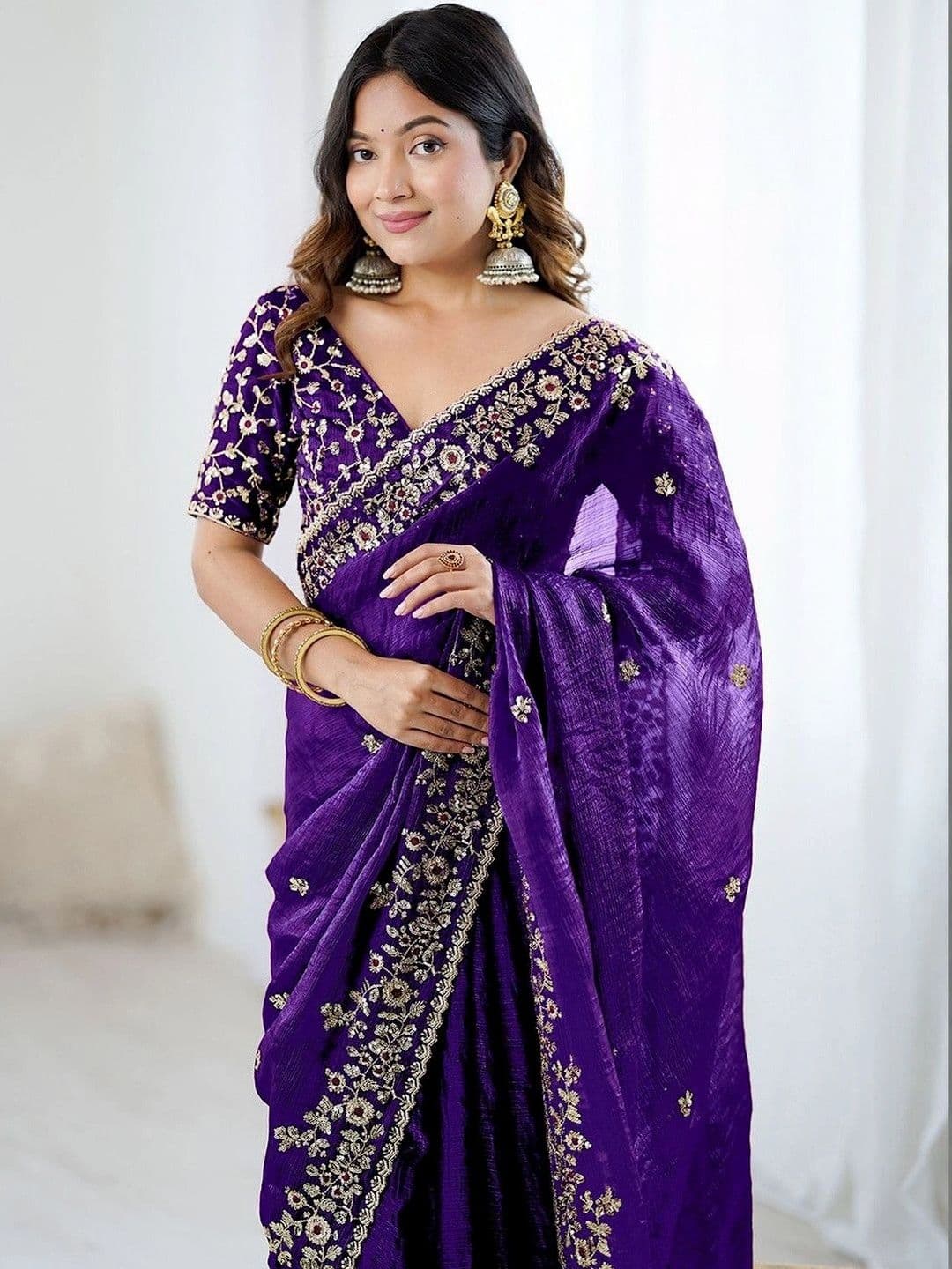 CLEMIRA Floral Zari Art Silk Heavy Work Saree thumbnail 5