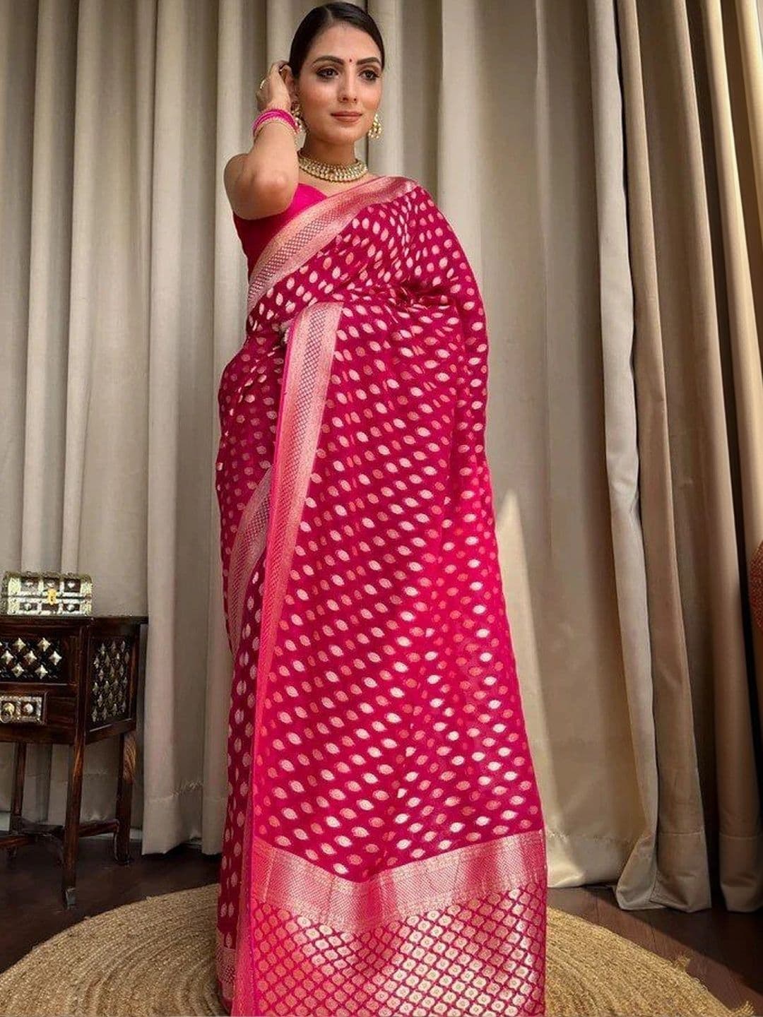 MARUTI VASTRAM Woven Design Zari Art Silk Banarasi Saree thumbnail 3