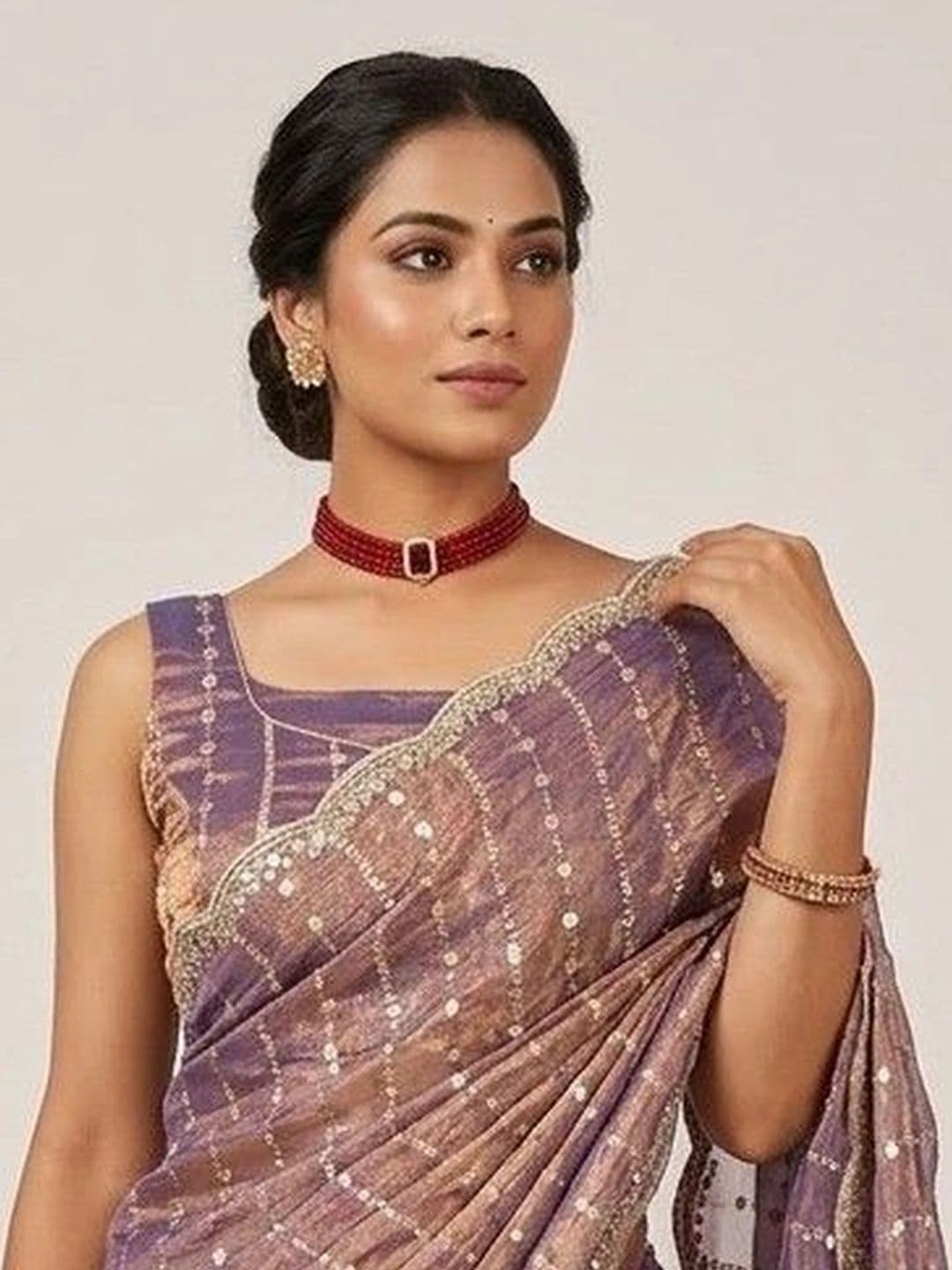 SmileyFashion Embellished Sequinned Poly Chiffon Designer Saree thumbnail 4