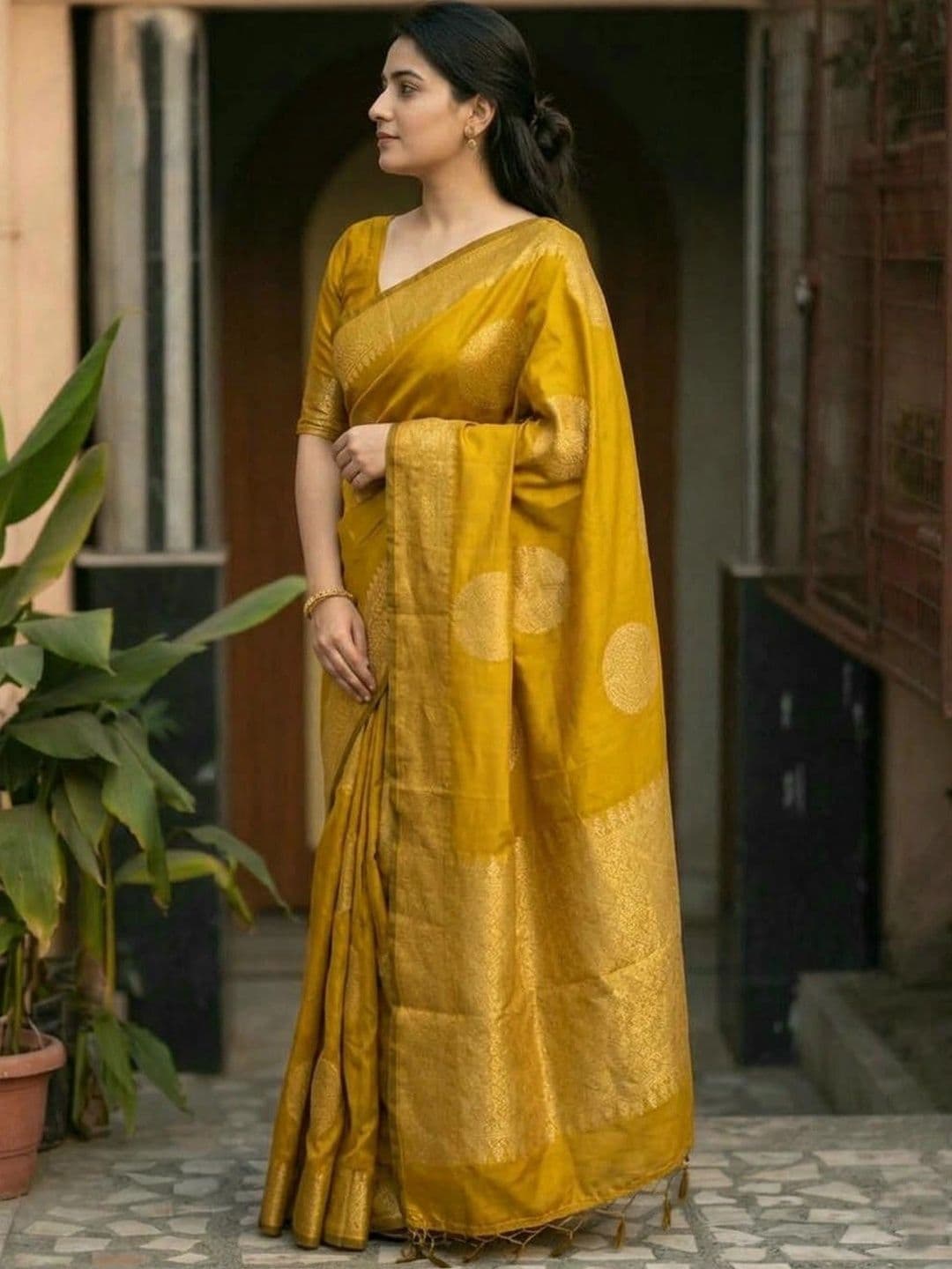 MITAL ENTERPRISE Zari Art Silk Saree thumbnail 3