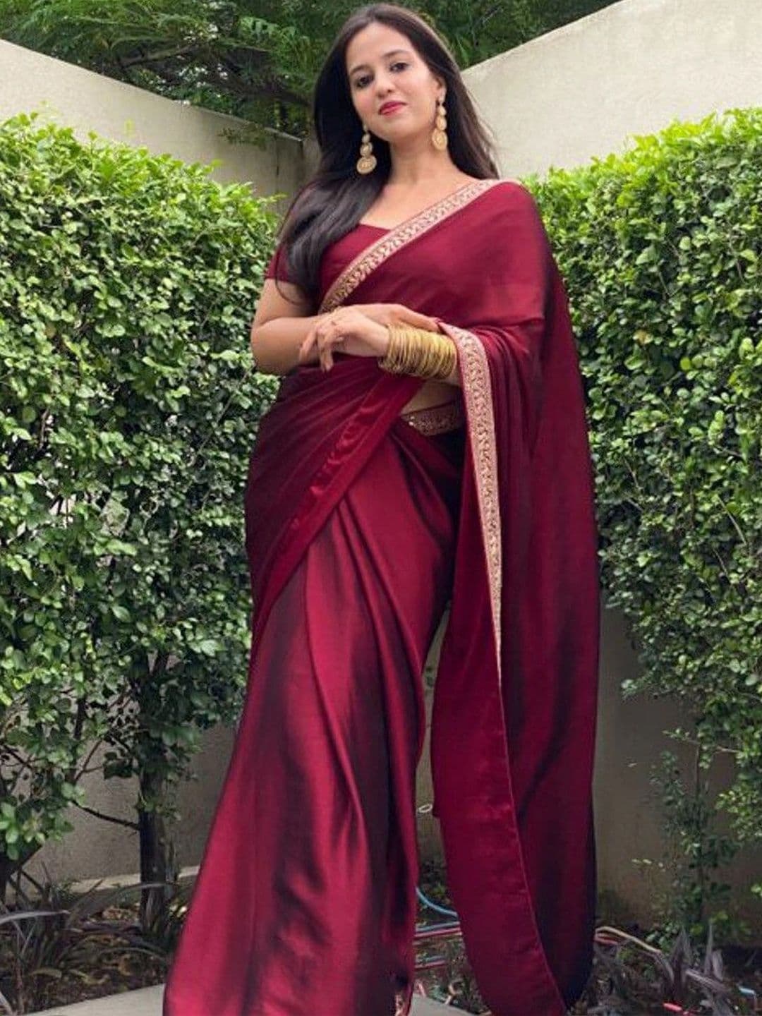 Mitera Embroidered Jute Silk Saree thumbnail 3