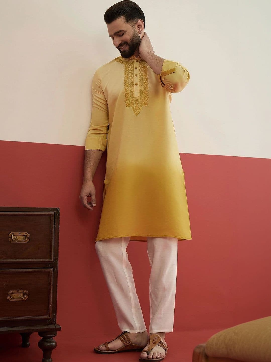House of Pataudi Men Ethnic Motifs Embroidered Thread Work Kurta thumbnail 3