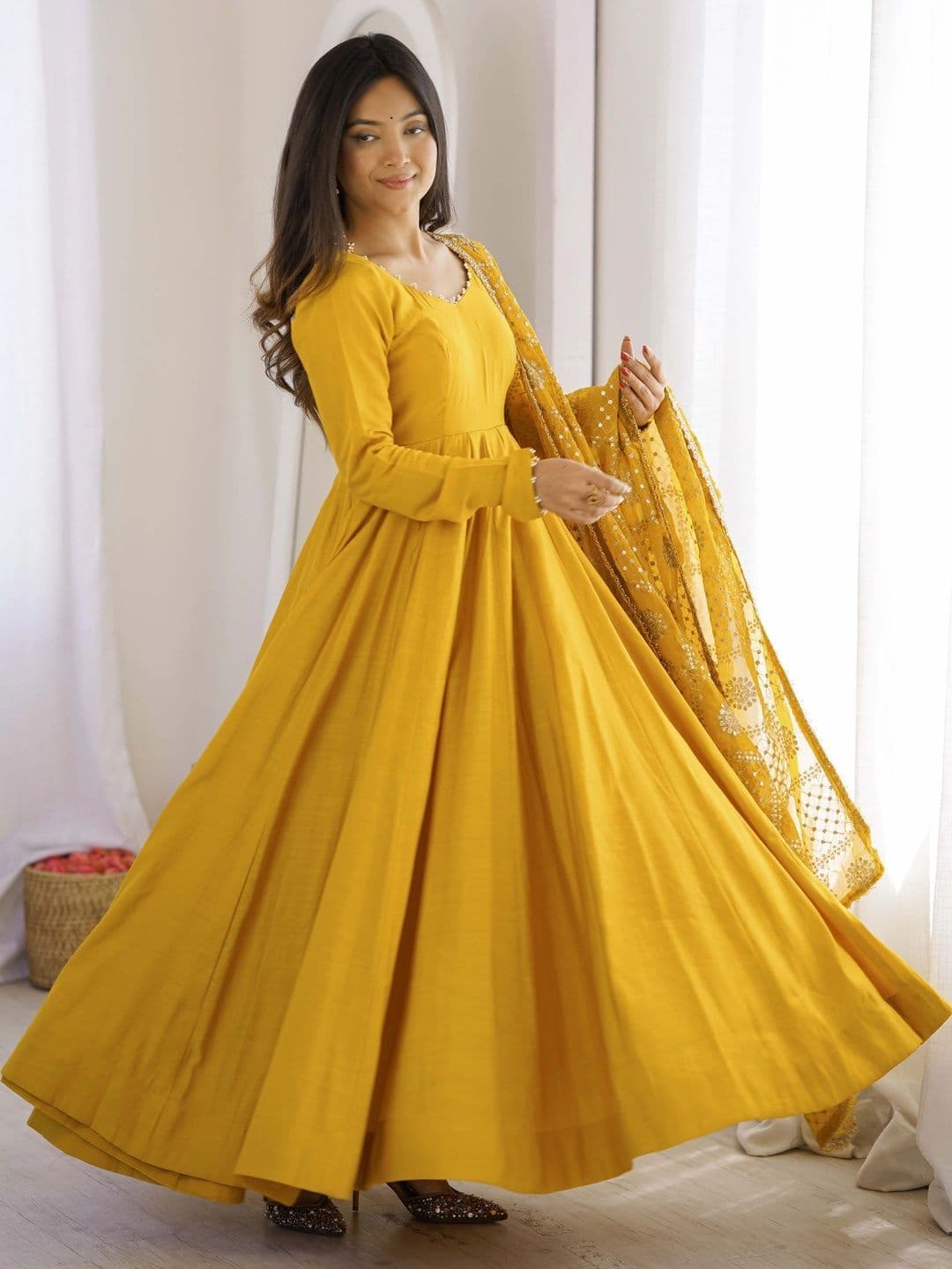 HERE&NOW Women Empire Kurta with Pyjamas & With Dupatta thumbnail 2