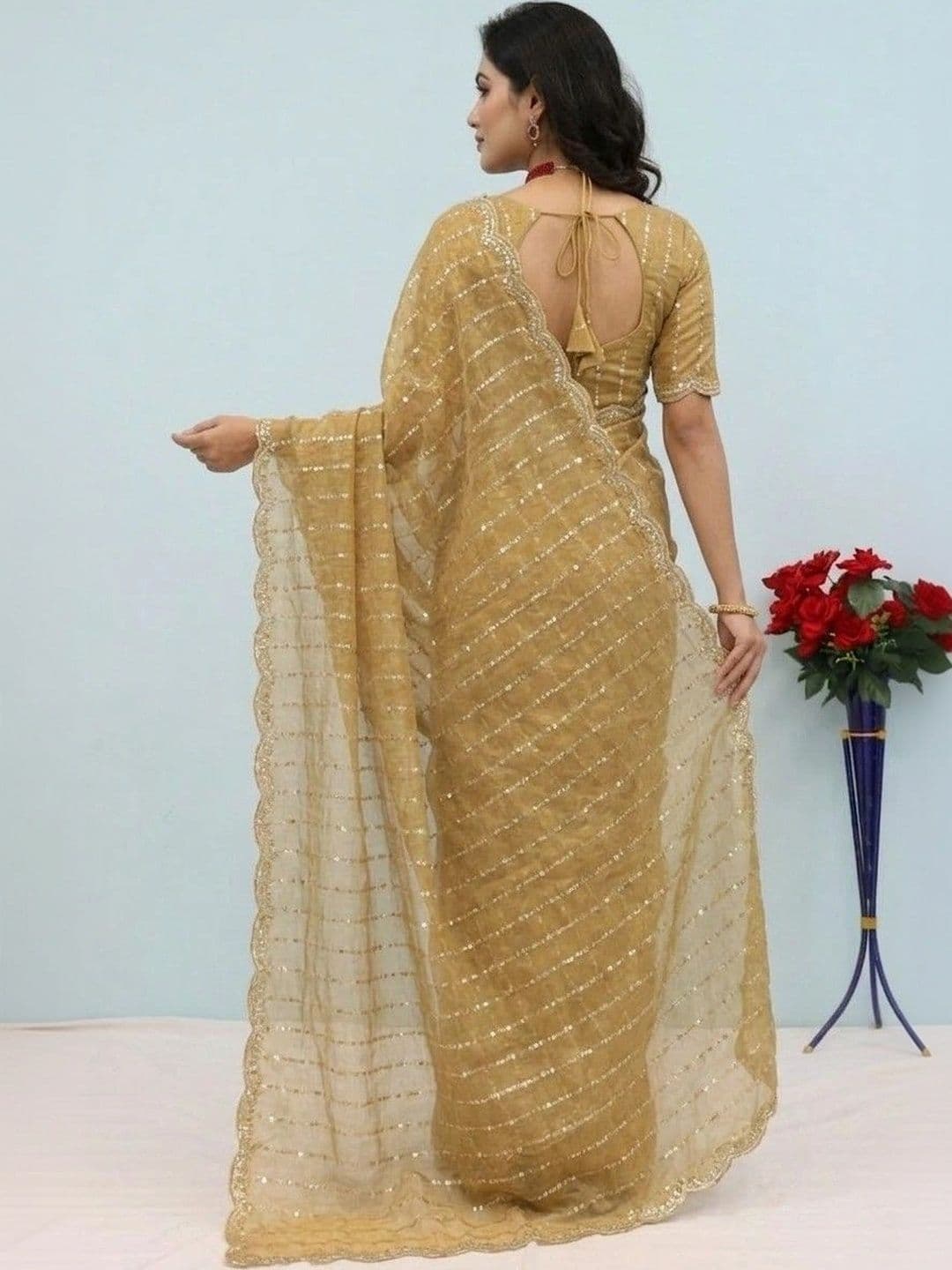 SmileyFashion Embellished Sequinned Poly Chiffon Designer Saree thumbnail 5