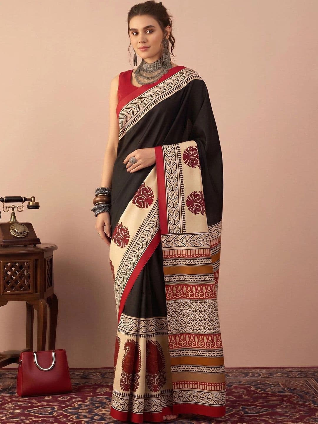 Anouk Ethnic Motifs Silk Blend Designer Block Print Saree thumbnail 4