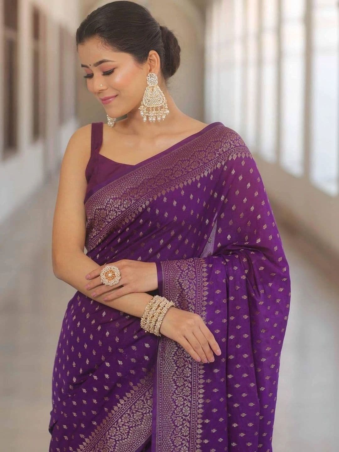 Anokhi Attire Woven Design Zari Art Silk Banarasi Saree thumbnail 4