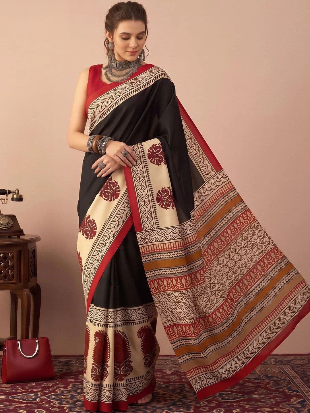 Anouk Ethnic Motifs Silk Blend Designer Block Print Saree thumbnail 5