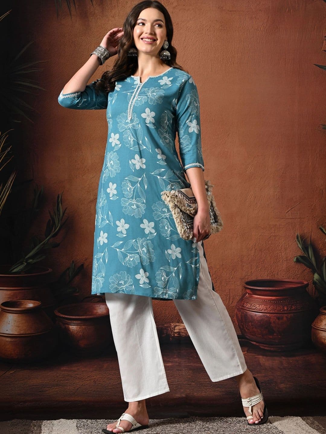Sangria Women Floral Printed Floral Kurta thumbnail 7