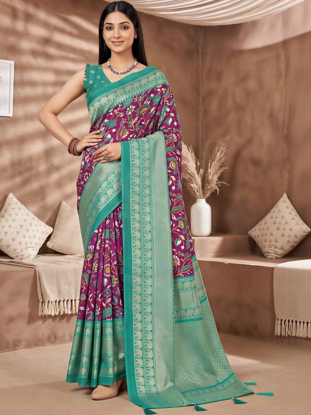 Anouk Paisley Zari Designer Saree thumbnail 6