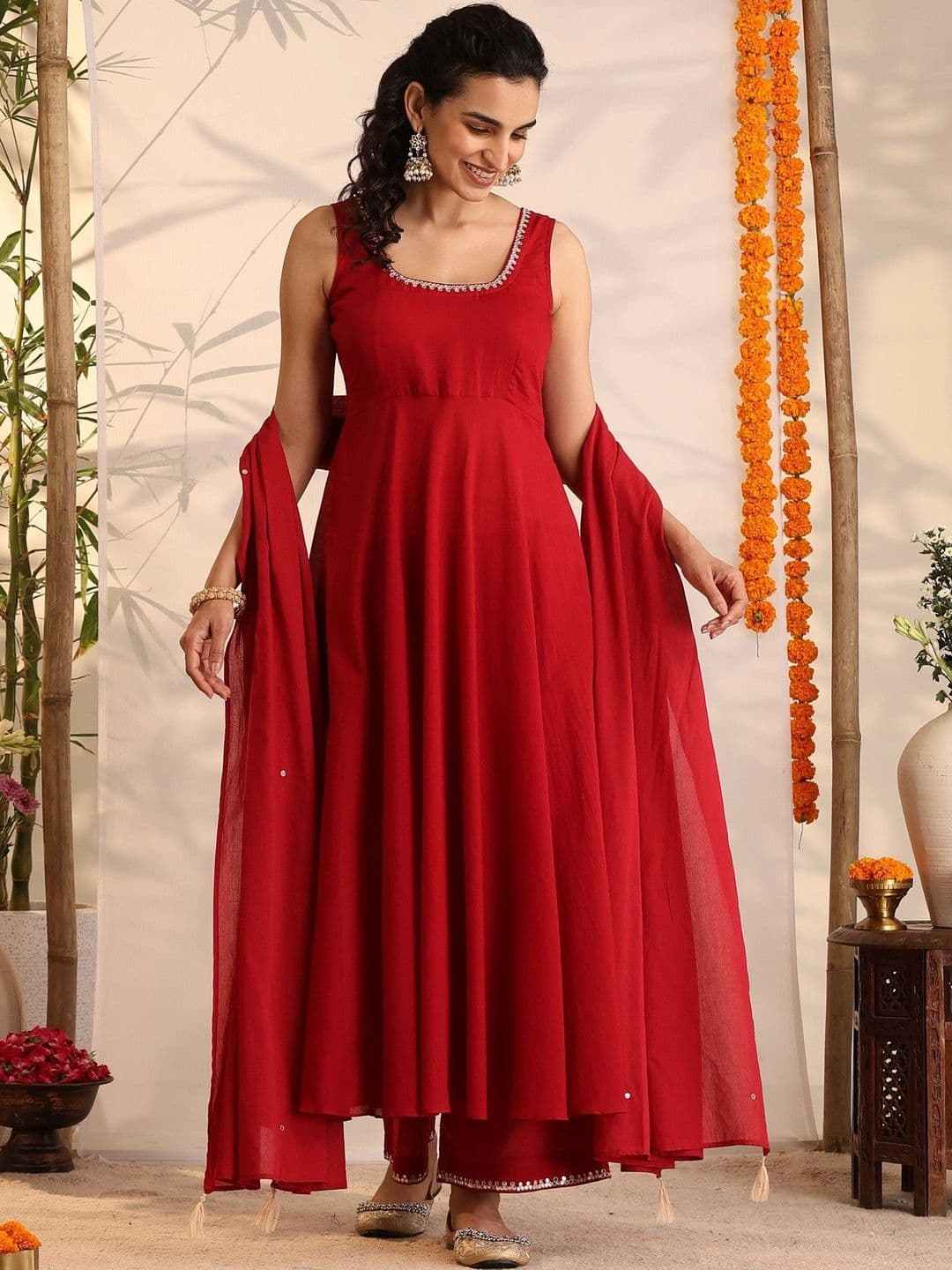 Khushal K Women Empire Thread Work Pure Cotton Kurta with Palazzos & With Dupatta thumbnail 4