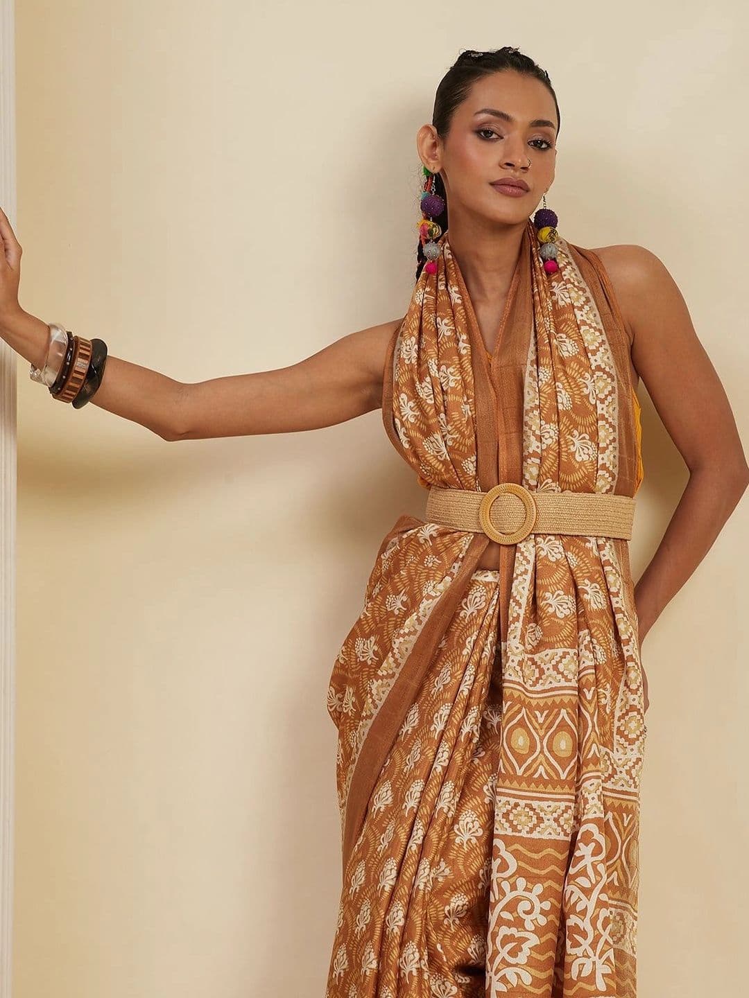 Garden Vareli Ethnic Motifs Poly Georgette Saree thumbnail 2