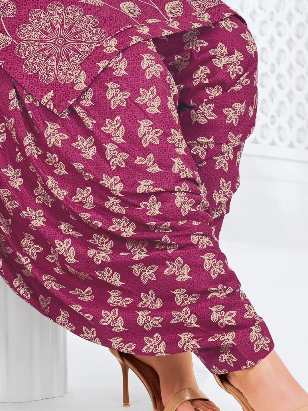 Simmu Women Floral Printed Regular Pure Cotton Kurta with Patiala & With Dupatta thumbnail 2