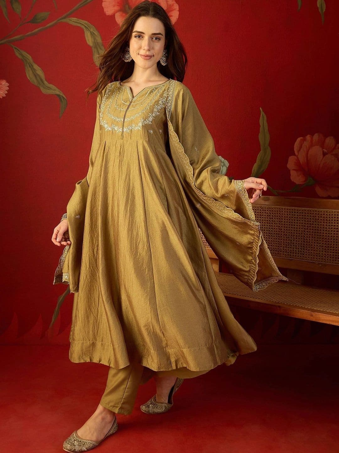 Sangria Women Ethnic Motifs Embroidered Regular Thread Work Kurta with Trousers & With Dupatta thumbnail 2