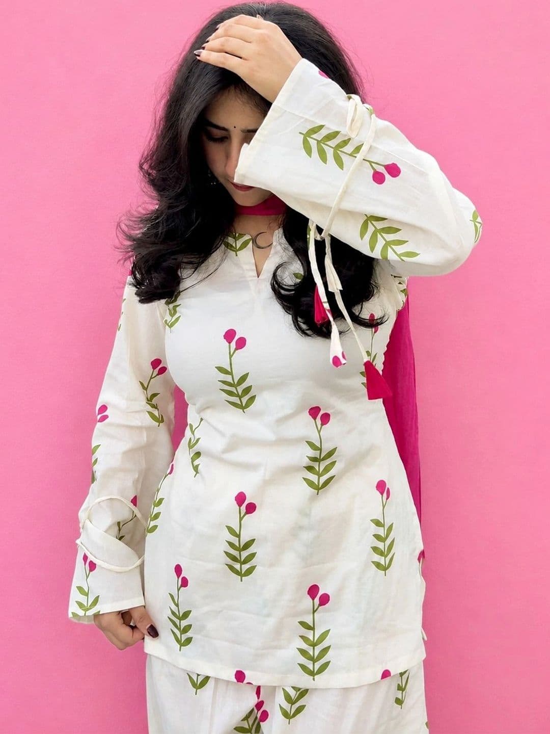 Shrivani Women Floral Printed Regular Pure Cotton Kurta with Palazzos & With Dupatta thumbnail 2