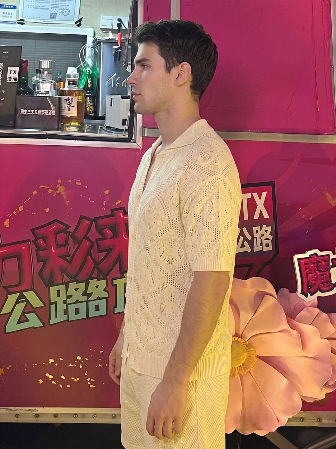 Suo Solid Regular Fit Shirts thumbnail 4