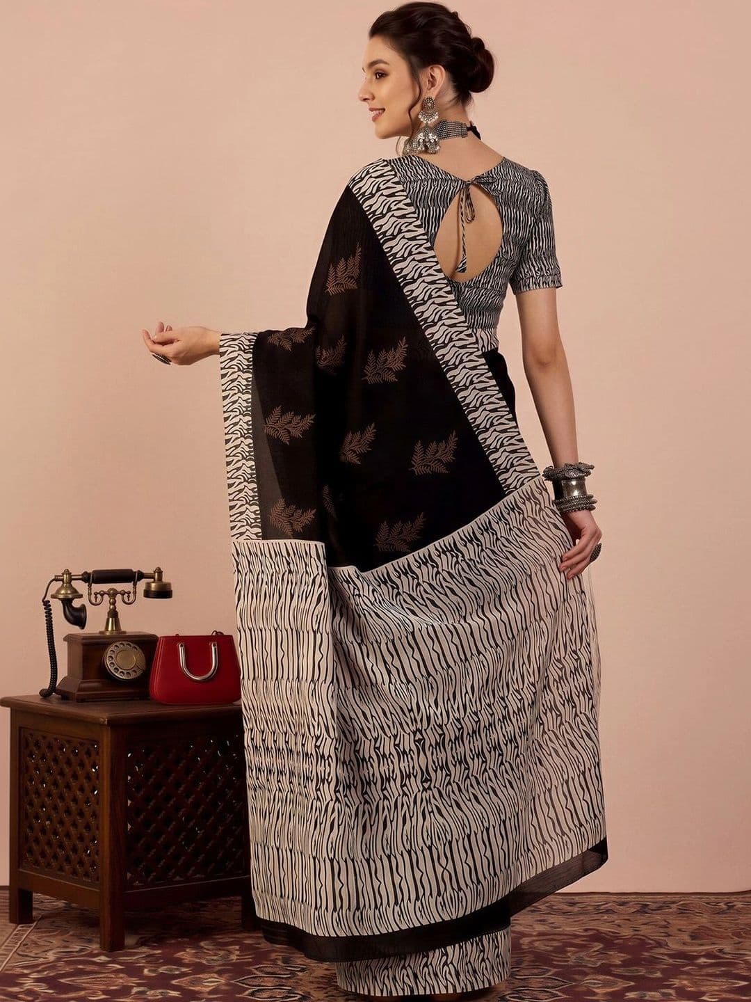 Anouk Silk Blend Designer Block Print Saree thumbnail 2