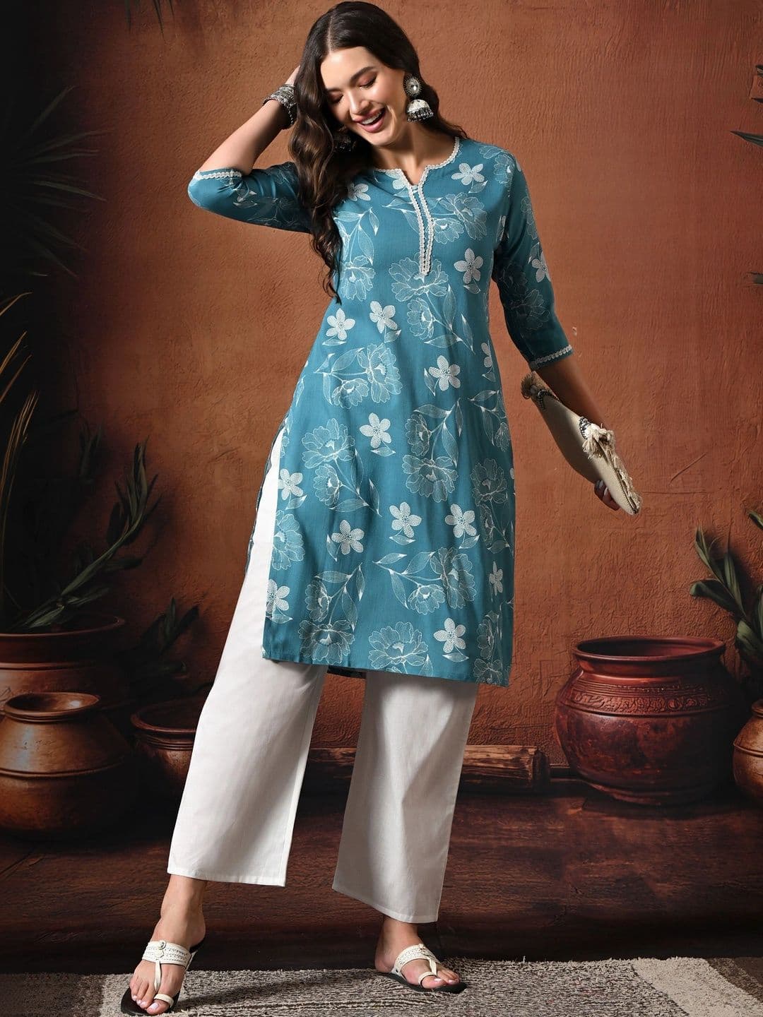 Sangria Women Floral Printed Floral Kurta thumbnail 5