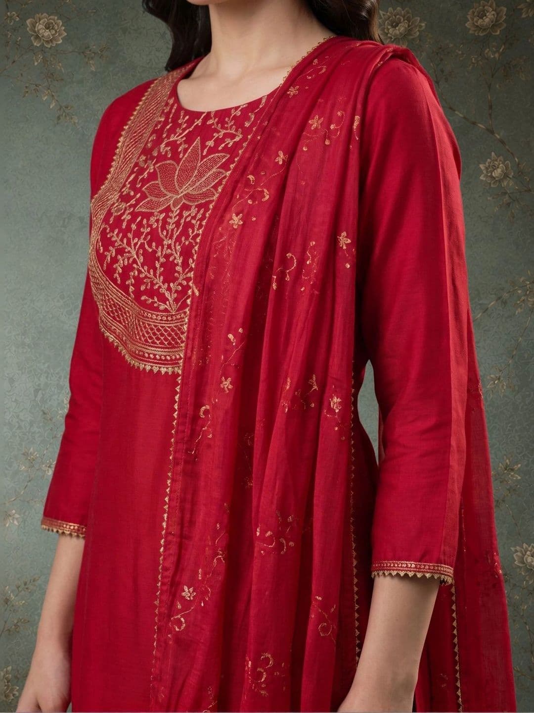 Sangria Women Ethnic Motifs Embroidered Regular Thread Work Kurta with Trousers & With Dupatta thumbnail 2