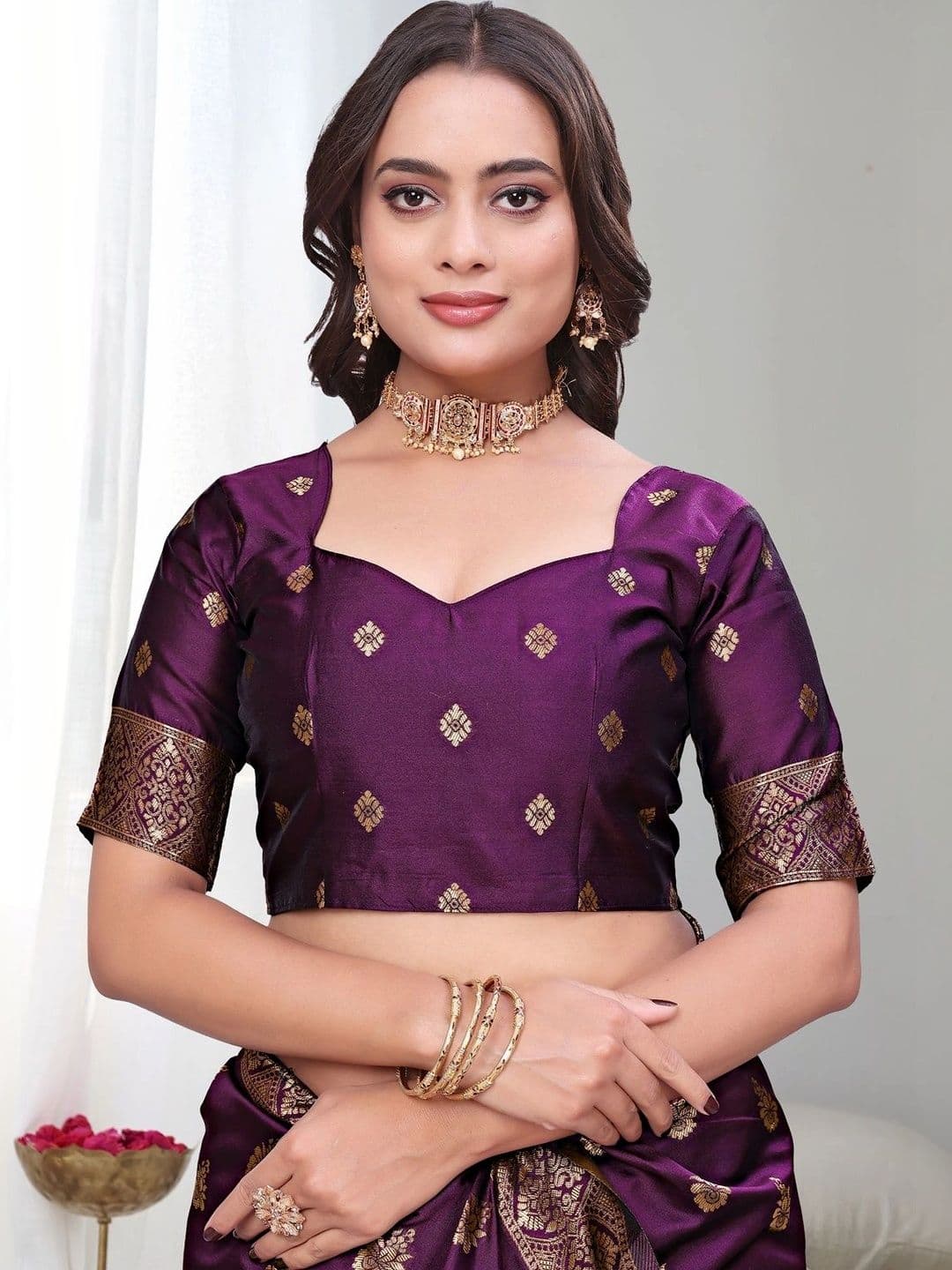 KALINI Woven Design Zari Silk Blend Saree thumbnail 4
