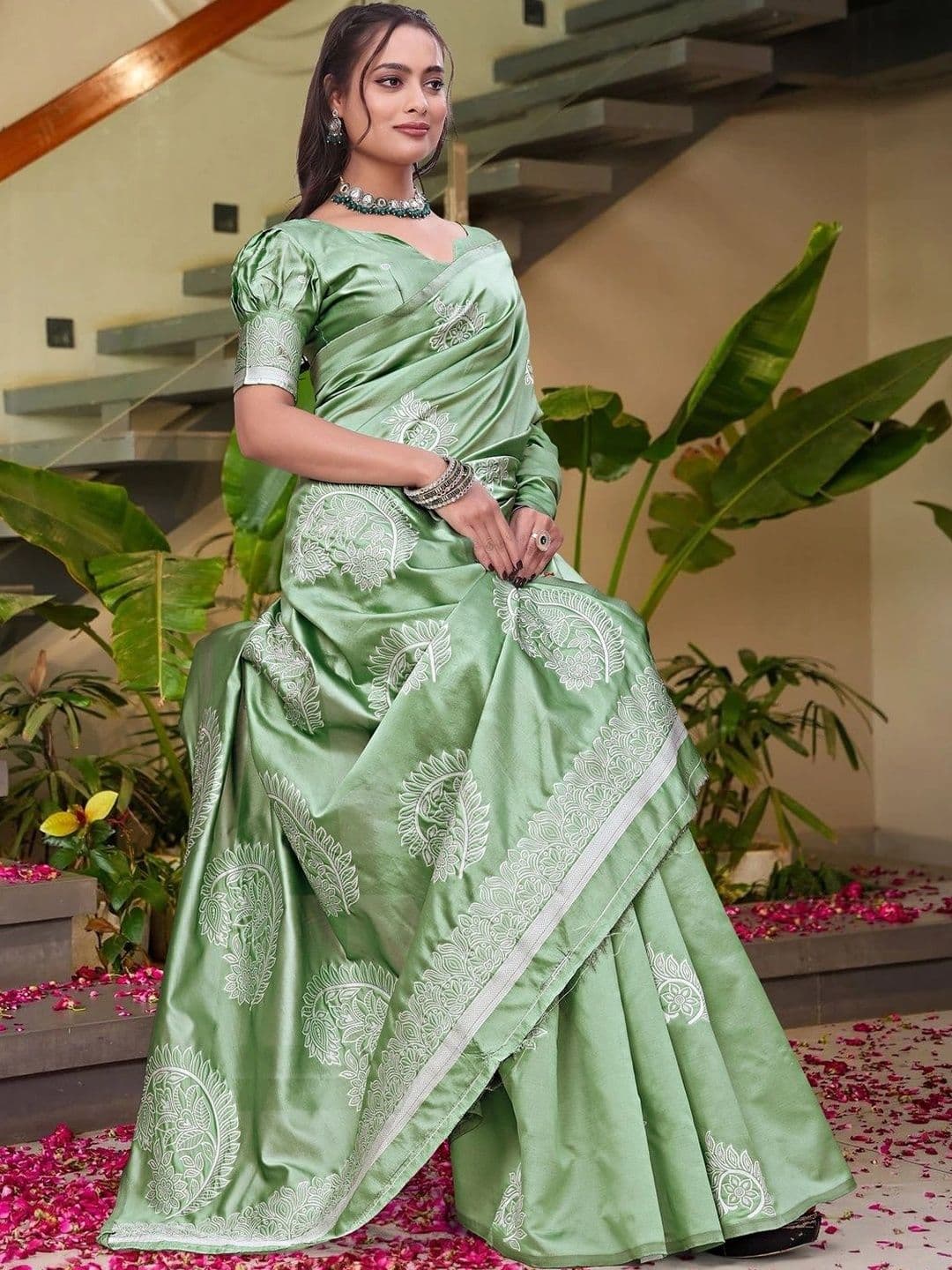 KALINI Woven Design Zari Silk Blend Saree thumbnail 2