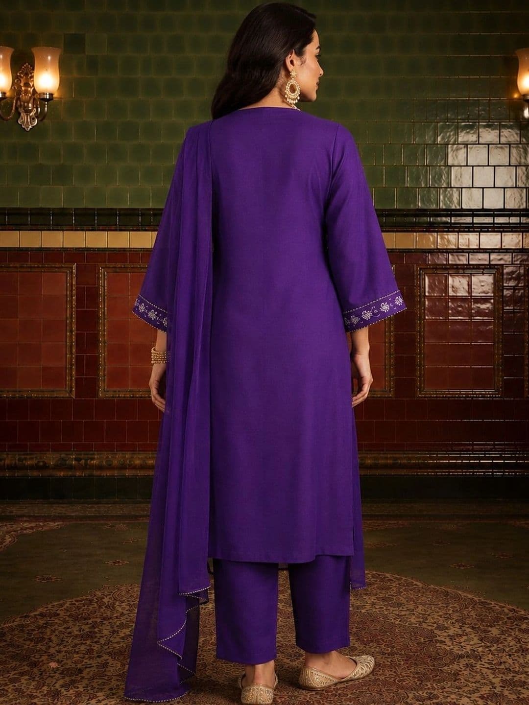 House of Pataudi Women Ethnic Motifs Embroidered Regular Thread Work Kurta with Trousers & With Dupatta thumbnail 5