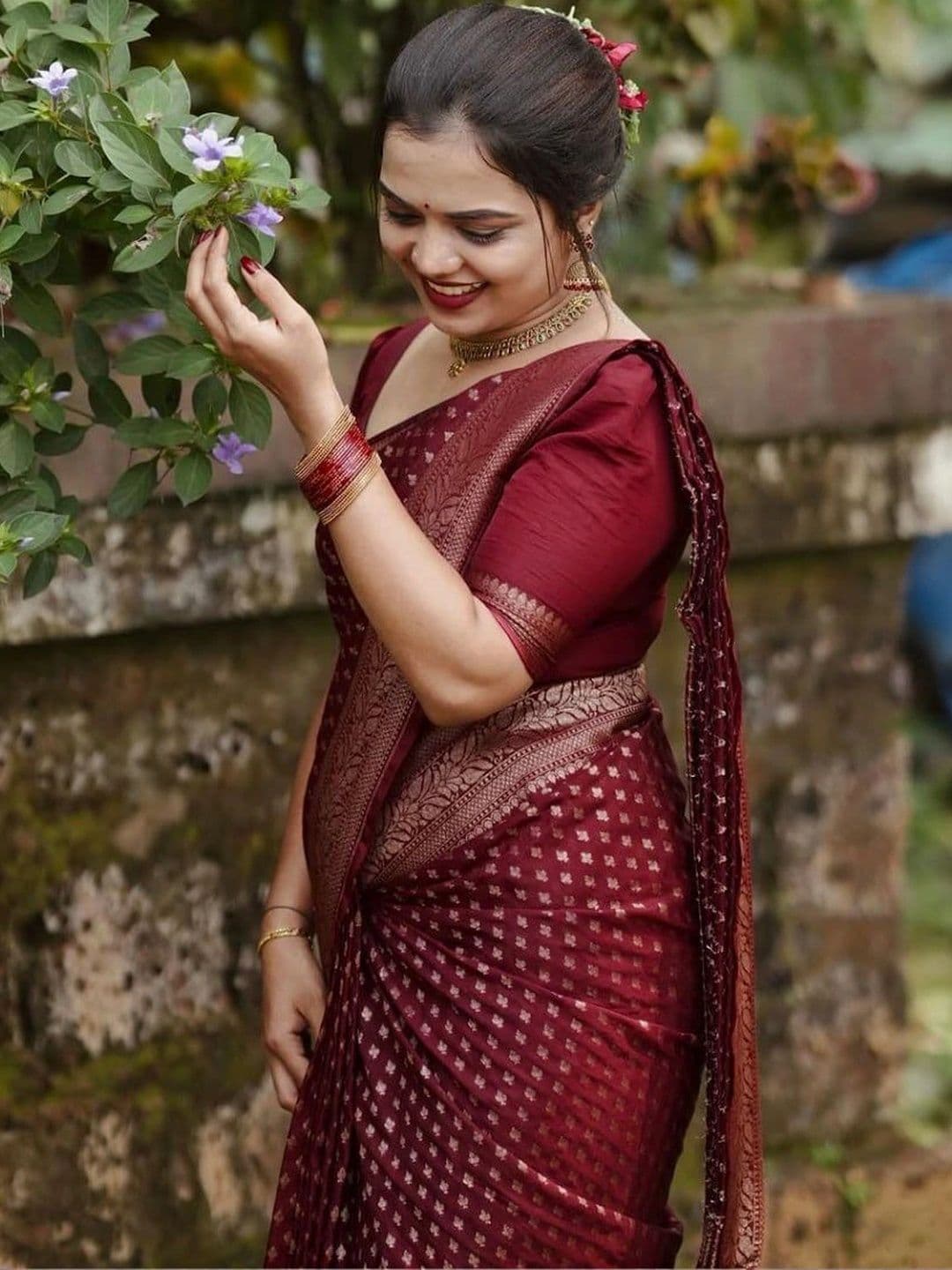The Loomira Woven Design Zari Art Silk Banarasi Saree thumbnail 5