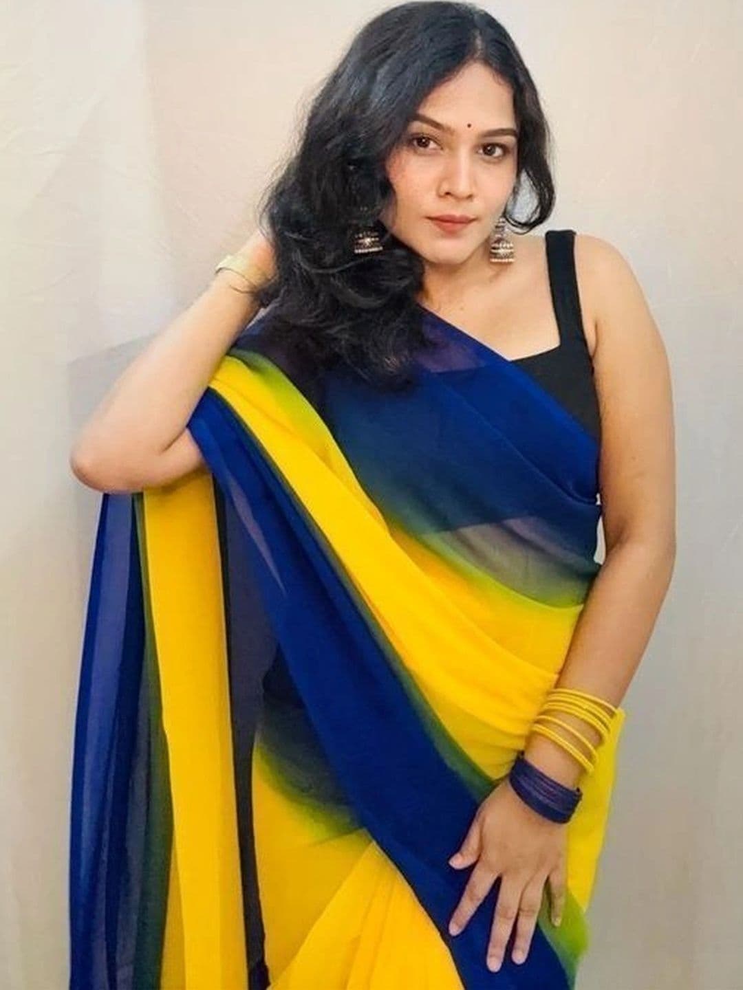 Mitera Ombre Poly Georgette Fusion Saree thumbnail 2