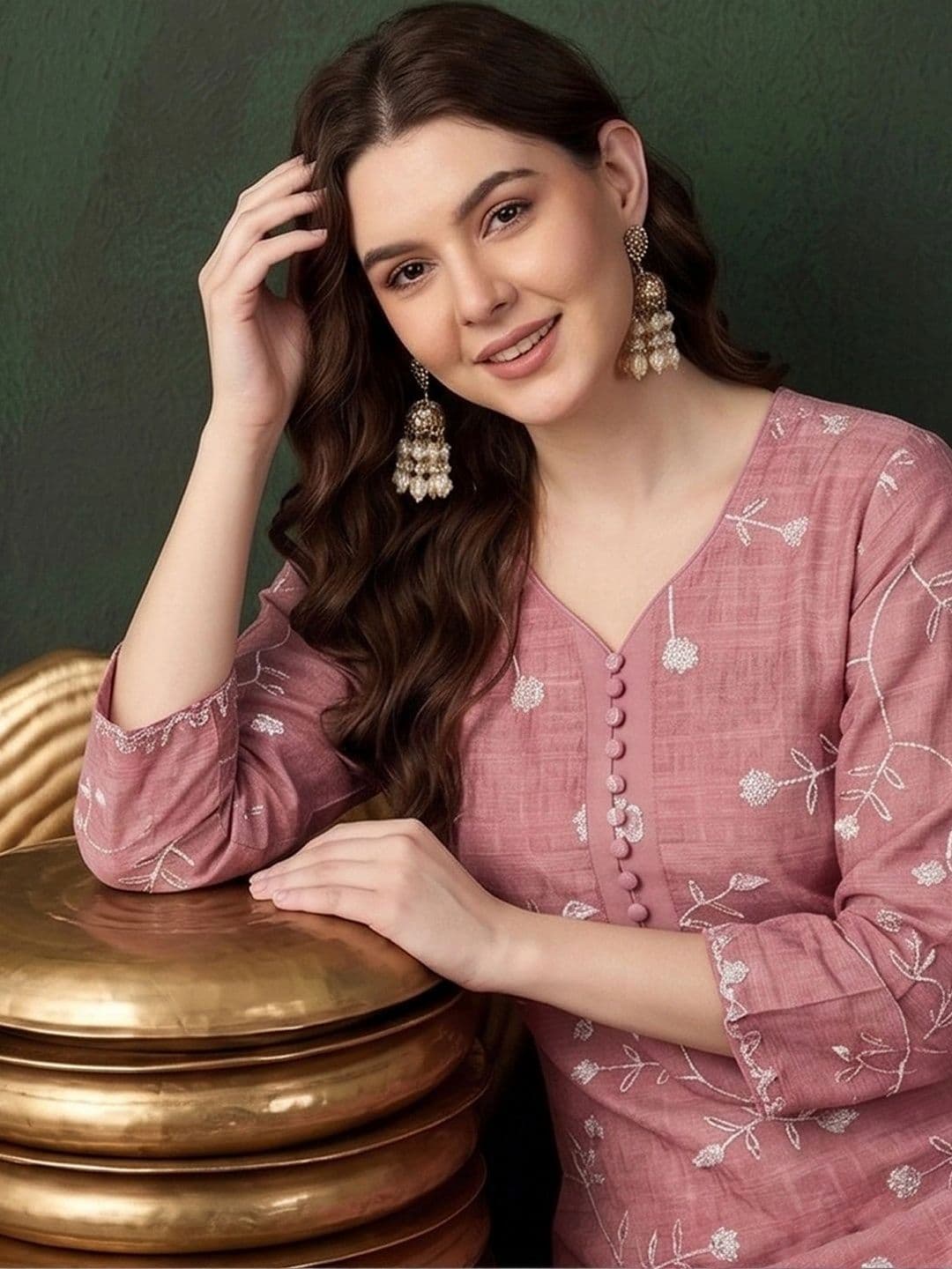 Sangria Women Floral Embroidered Regular Thread Work Kurta with Trousers & With Dupatta thumbnail 6
