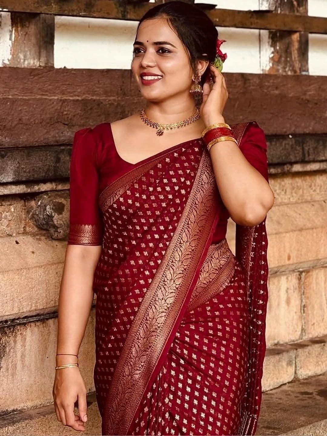 The Loomira Woven Design Zari Art Silk Banarasi Saree thumbnail 2