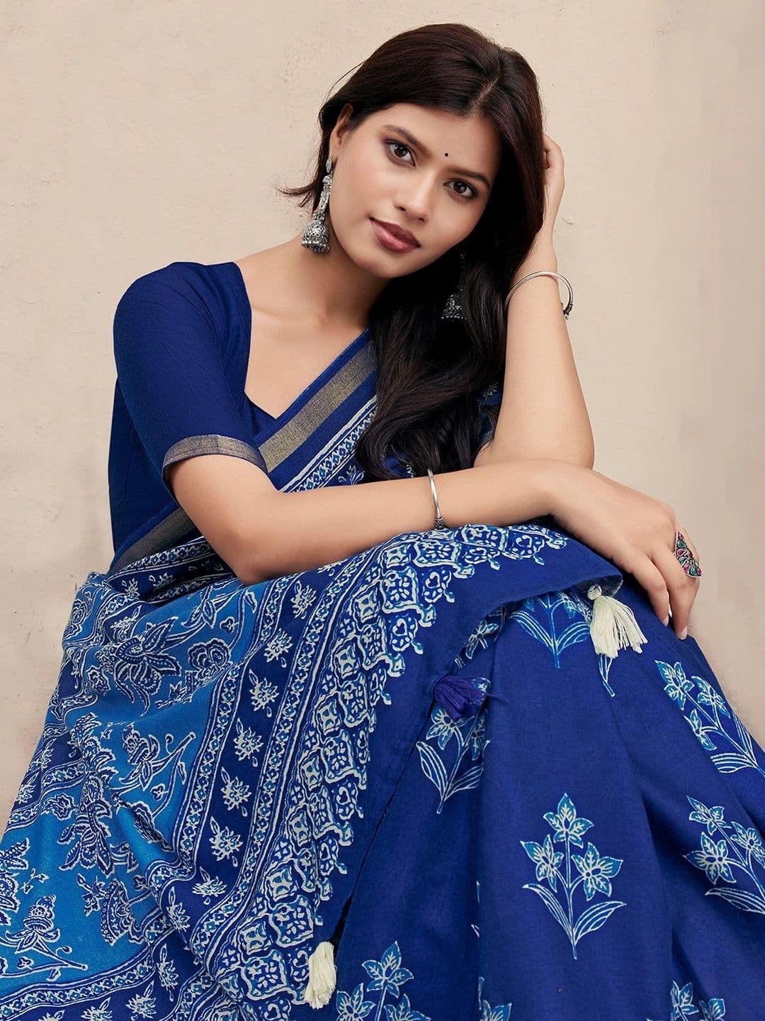 Mitera Floral Designer Block Print Saree thumbnail 4