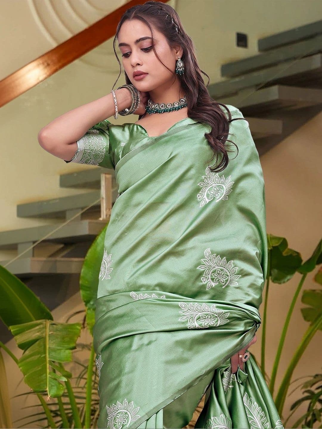 KALINI Woven Design Zari Silk Blend Saree thumbnail 5