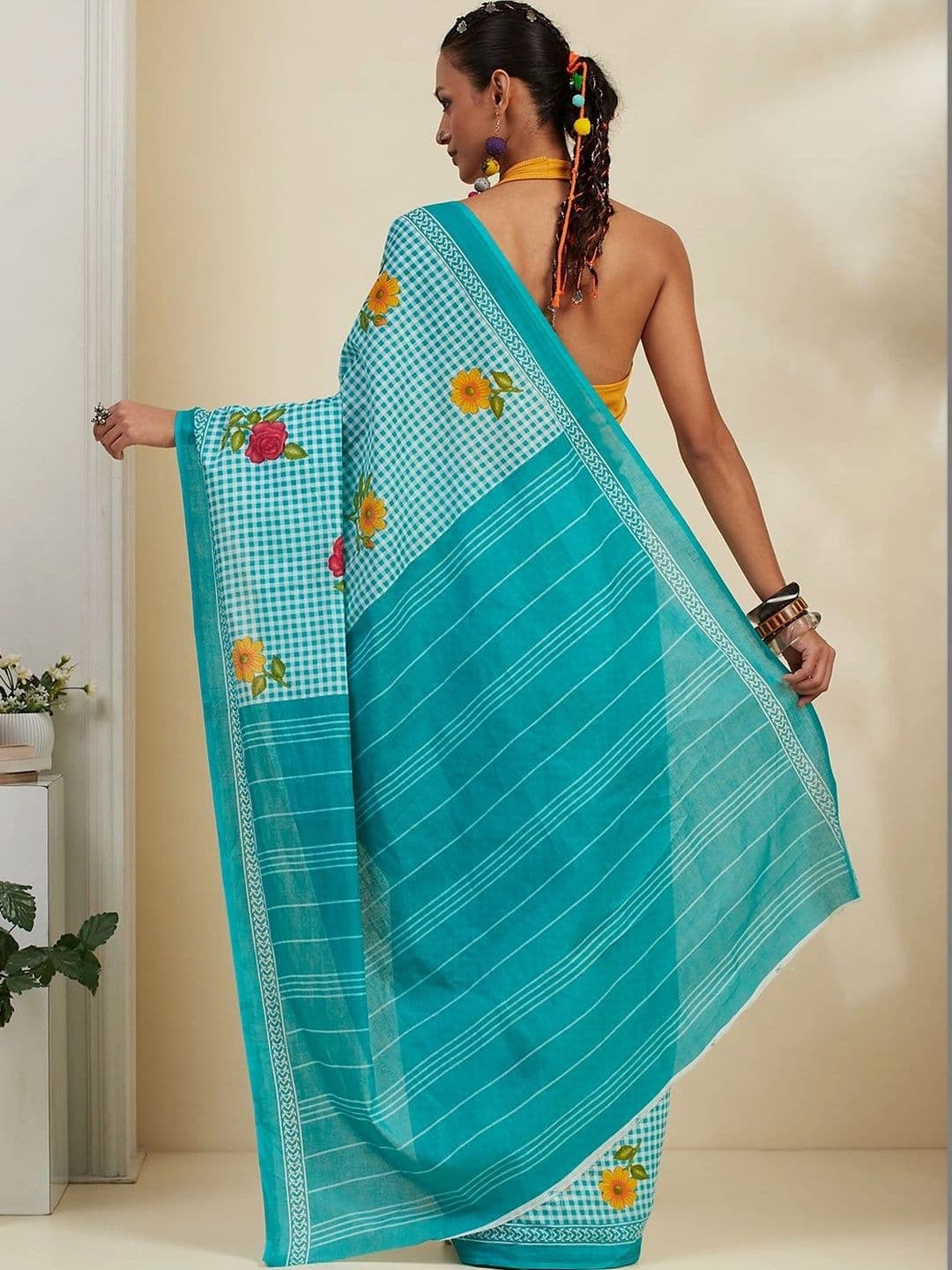 Garden Vareli Floral Pure Cotton Saree thumbnail 6