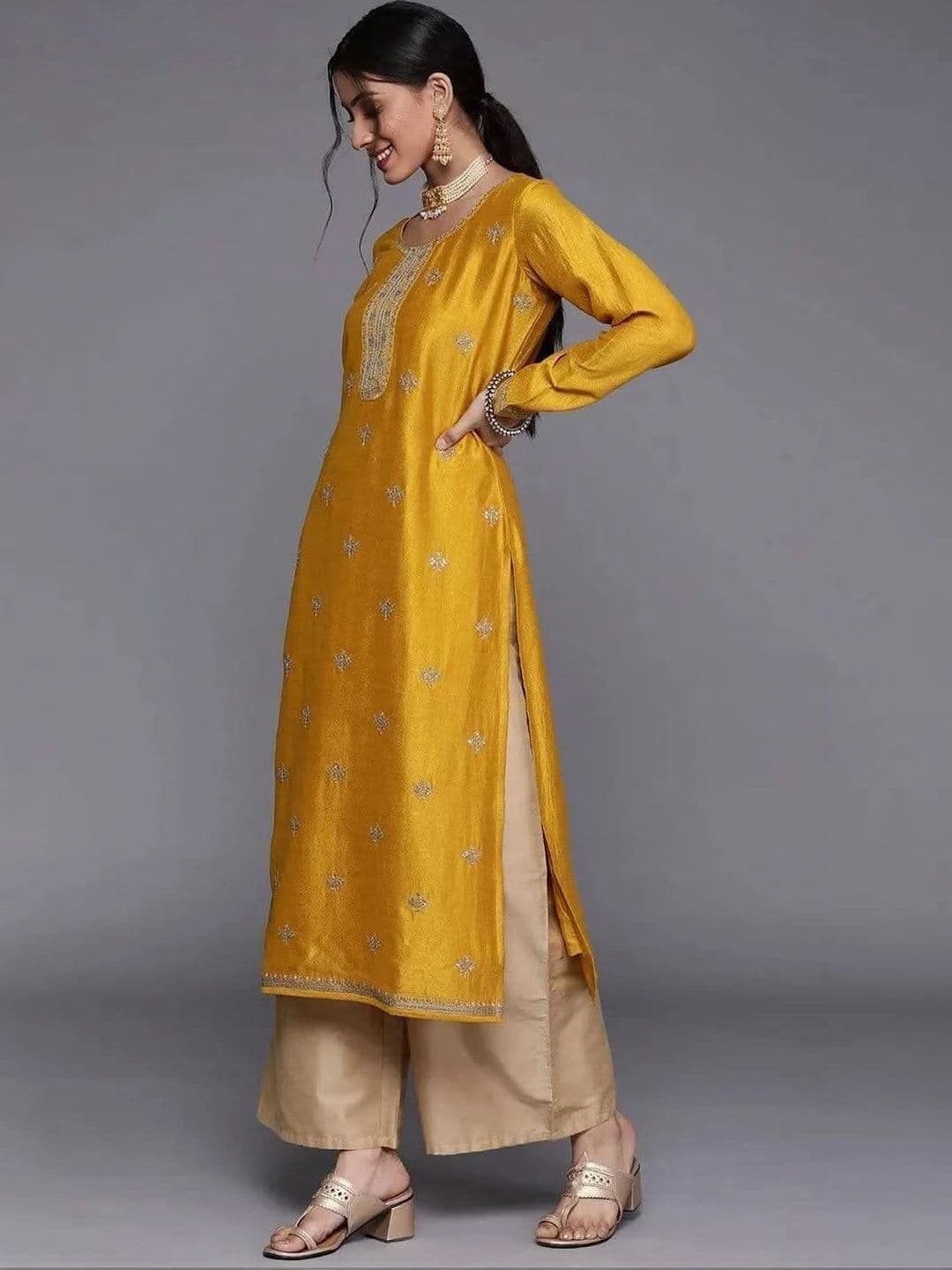 NARACHI TEXWORLD Women Embroidered Thread Work Kurta thumbnail 2