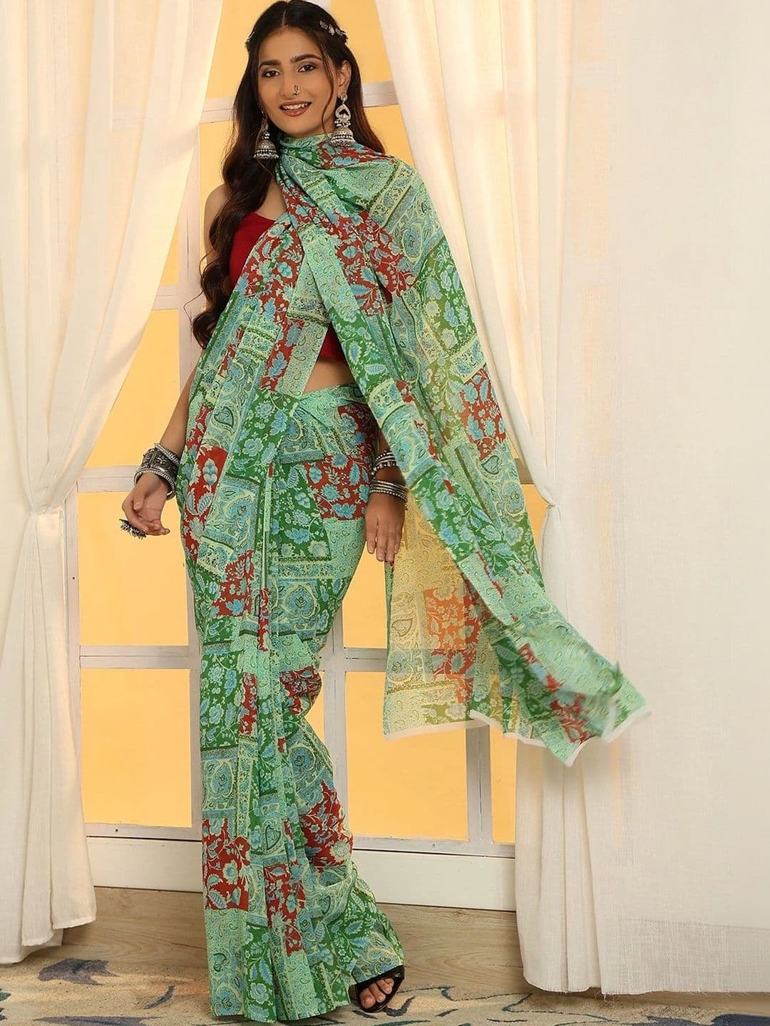 Garden Vareli Paisley Poly Georgette Saree thumbnail 7