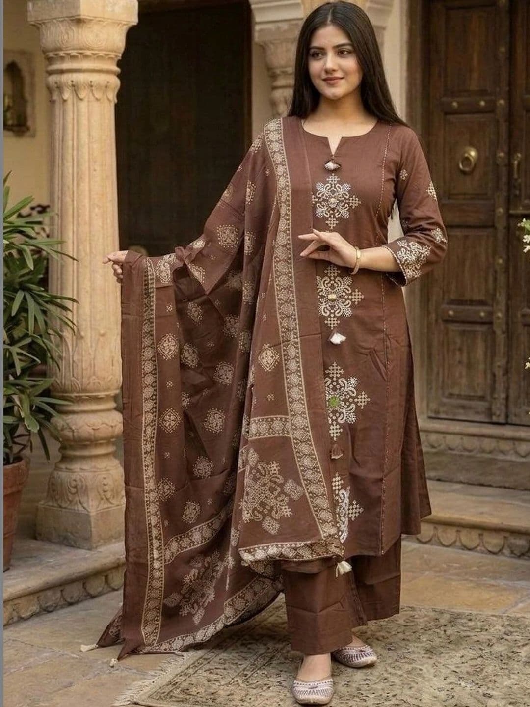 VASTRAPEDIA Women Ethnic Motifs Embroidered Regular Thread Work Pure Cotton Kurta with Palazzos & With thumbnail 2