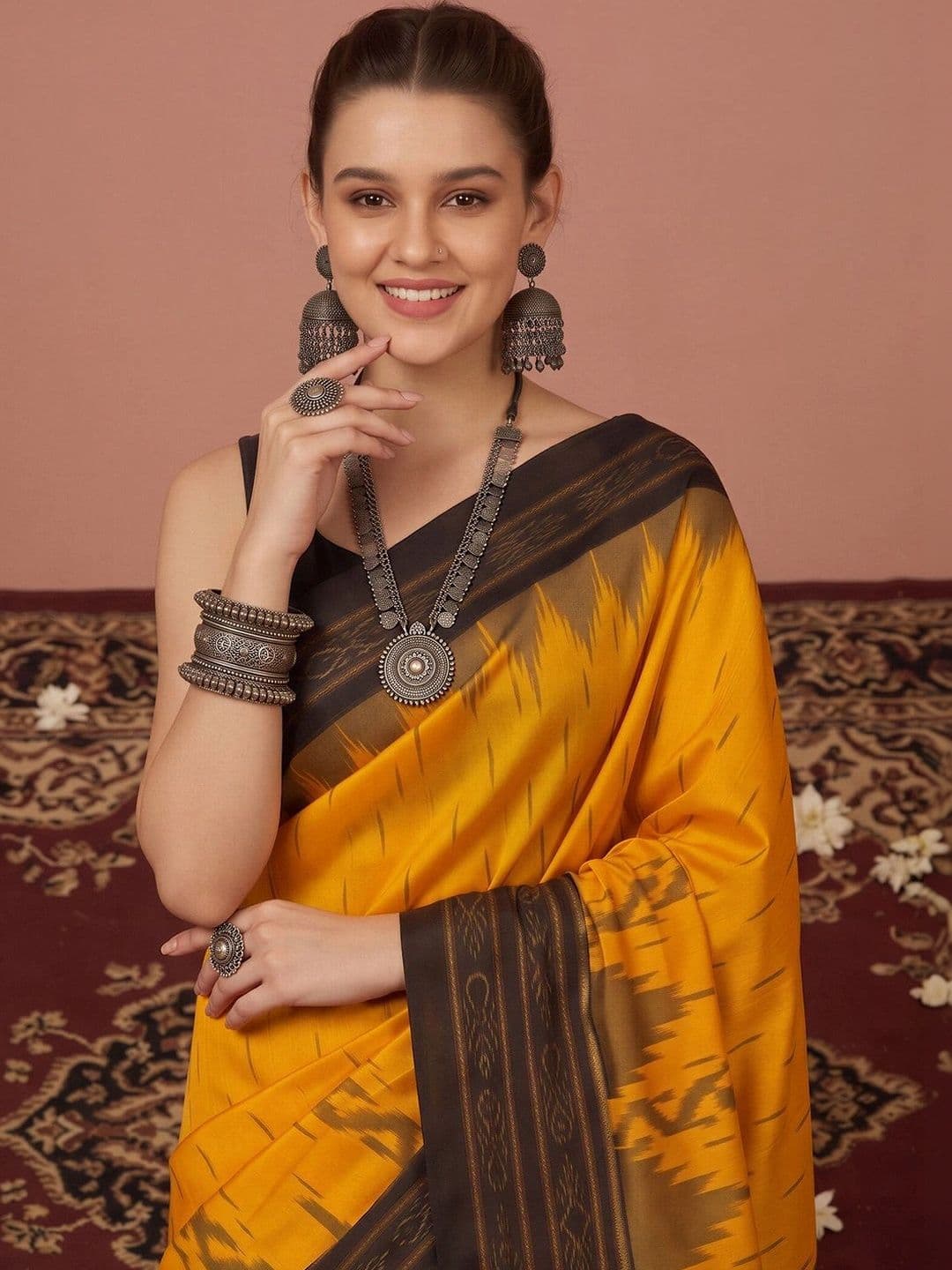 Anouk Ethnic Motifs Silk Blend Designer Ikat Saree thumbnail 6