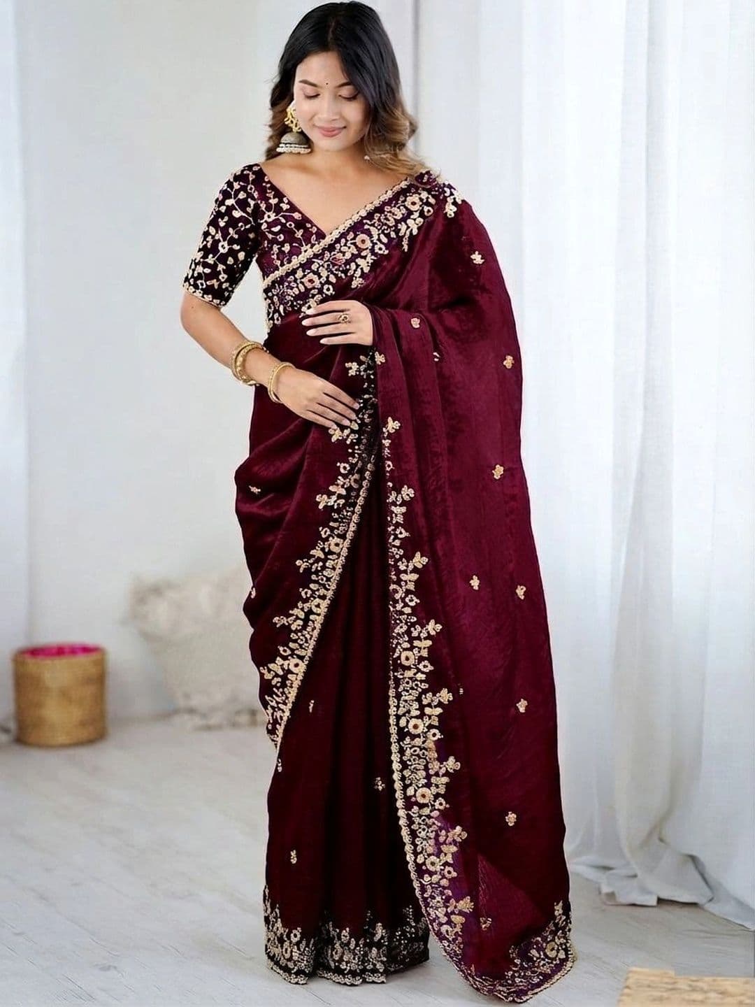 DIVASTRI Floral Embroidered Art Silk Heavy Work Saree thumbnail 5