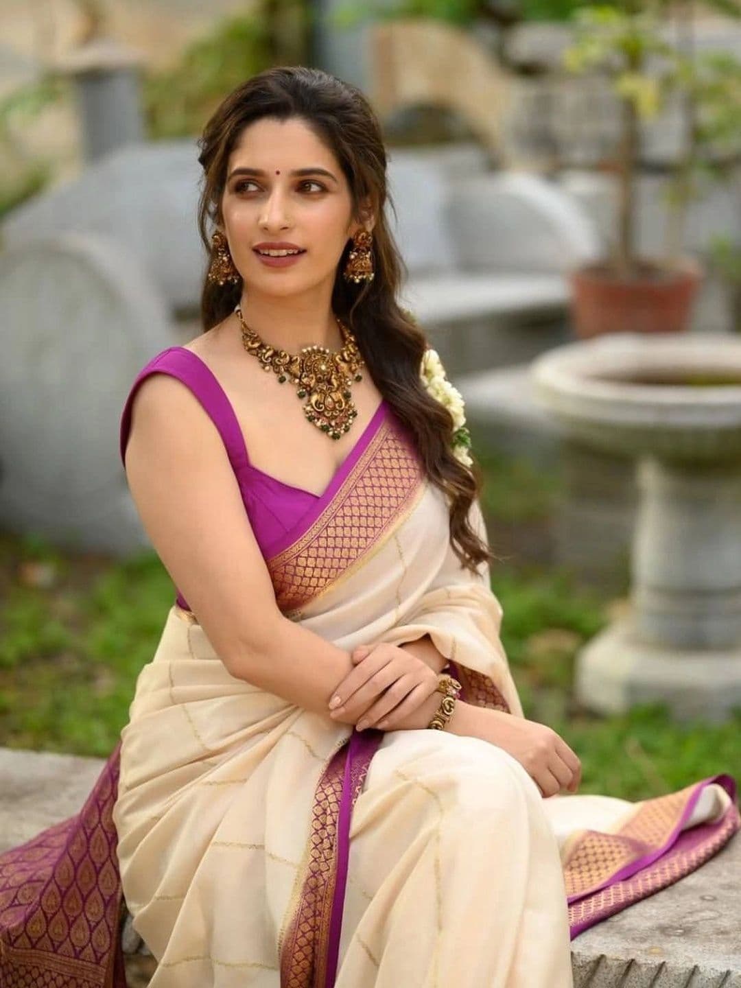The Loomira Woven Design Zari Art Silk Banarasi Saree thumbnail 5