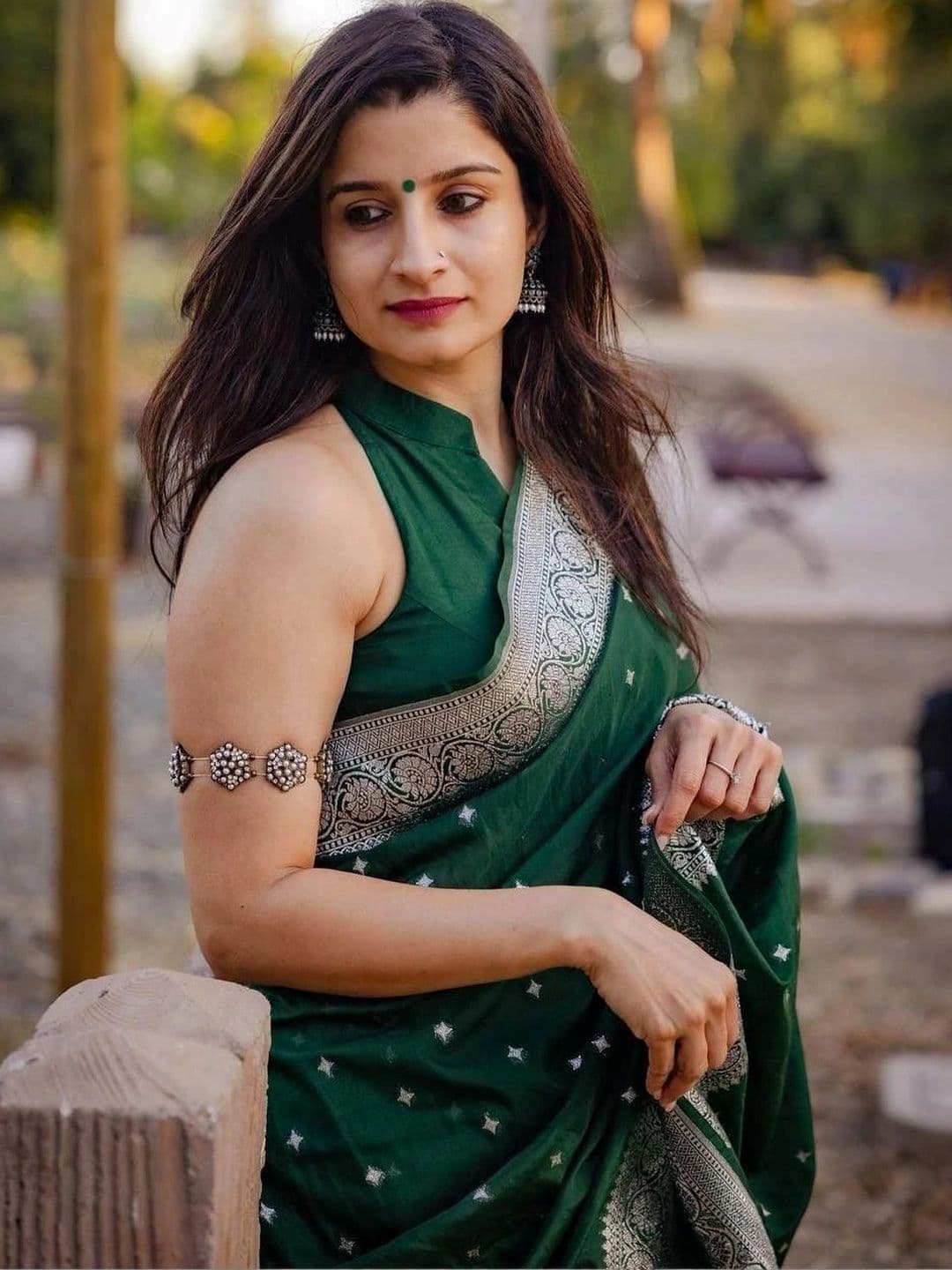 MITAL ENTERPRISE Zari Art Silk Saree thumbnail 7