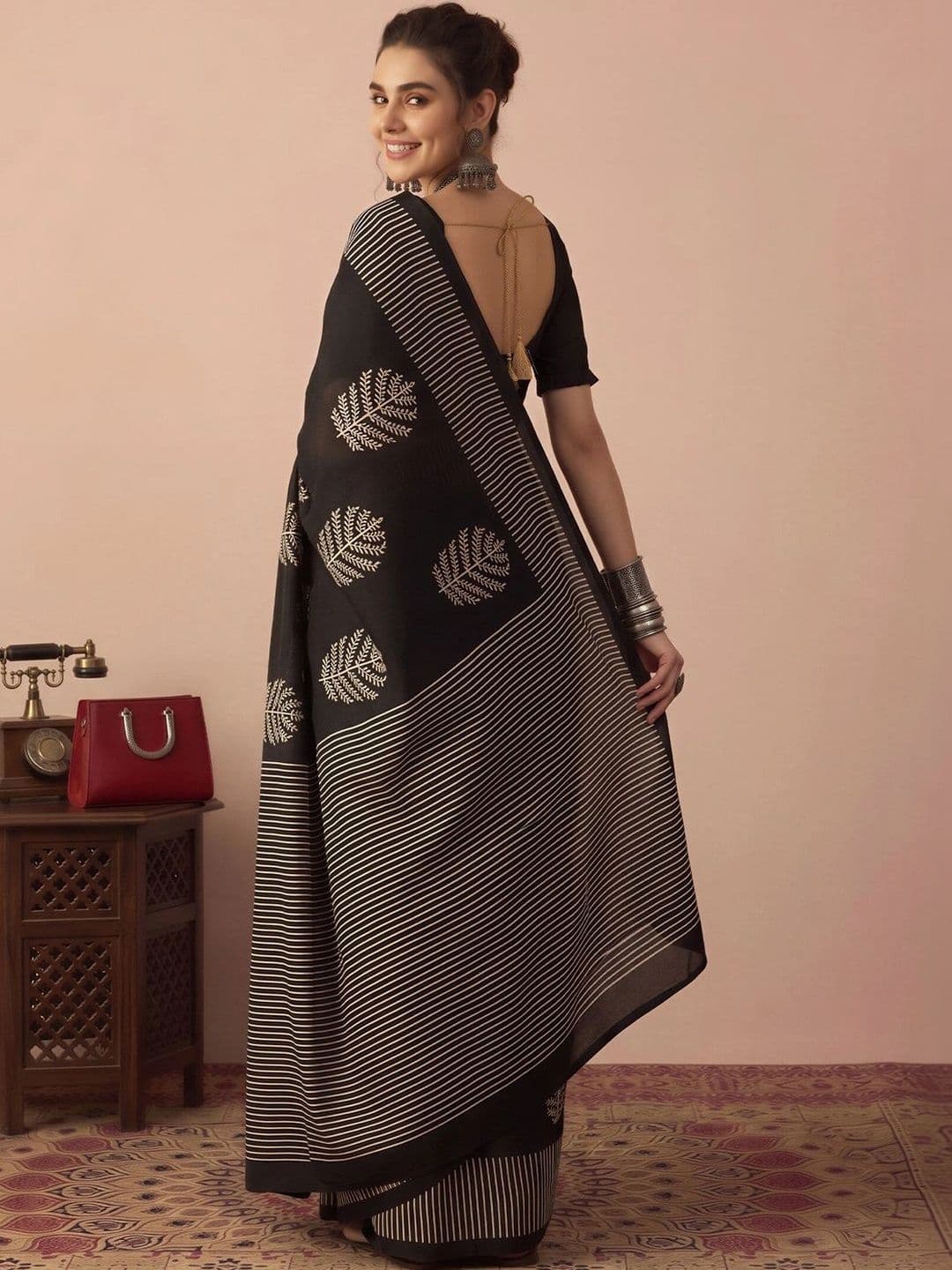 Anouk Floral Silk Blend Designer Block Print Saree thumbnail 4