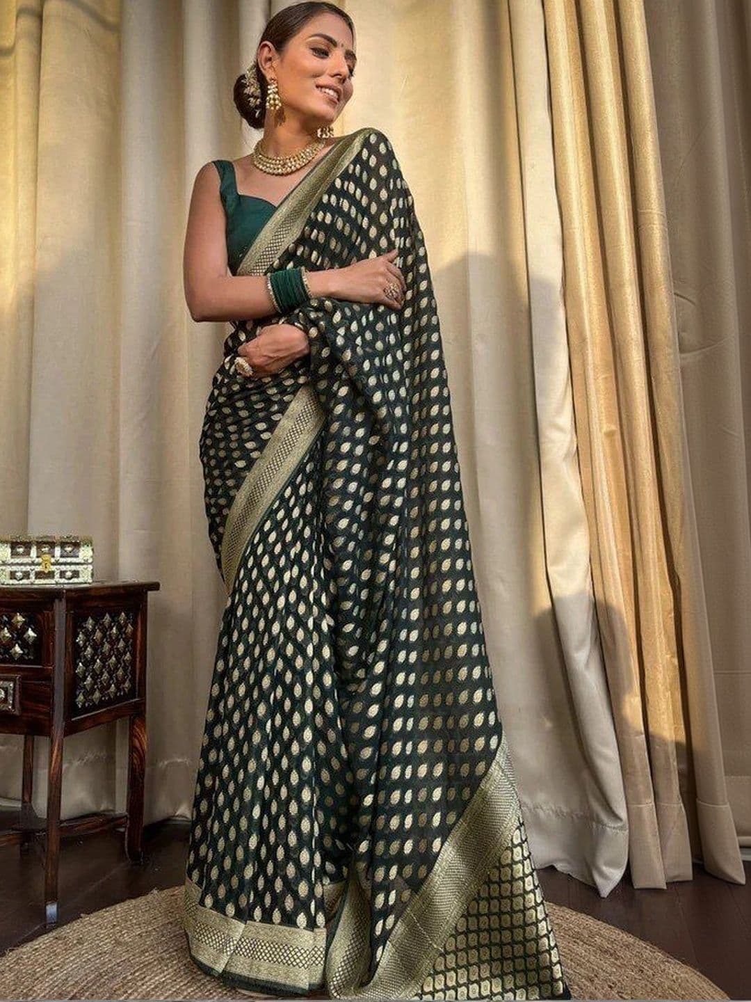 The Loomira Woven Design Zari Art Silk Banarasi Saree thumbnail 7