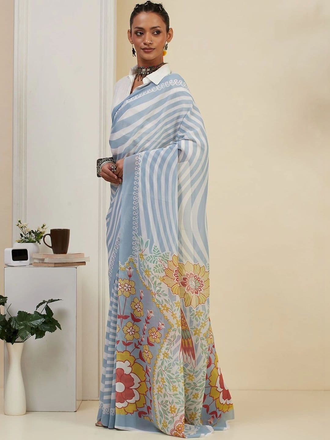 Garden Vareli Striped Poly Georgette Fusion Saree thumbnail 2