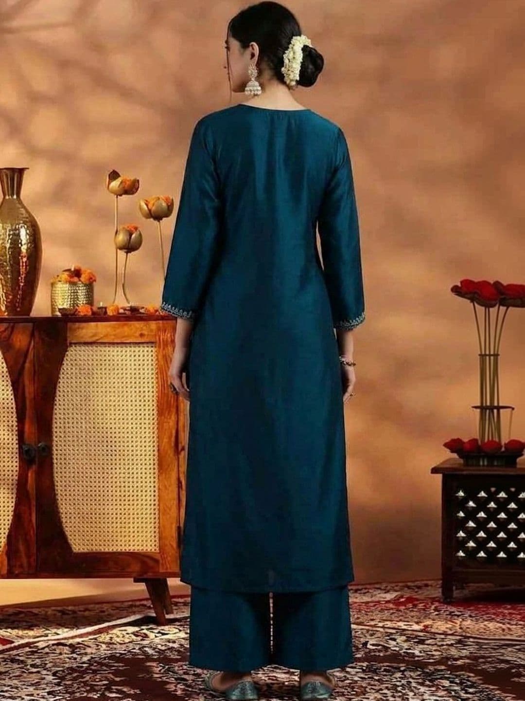 NARACHI TEXWORLD Women Ethnic Motifs Embroidered Thread Work Kurta thumbnail 5